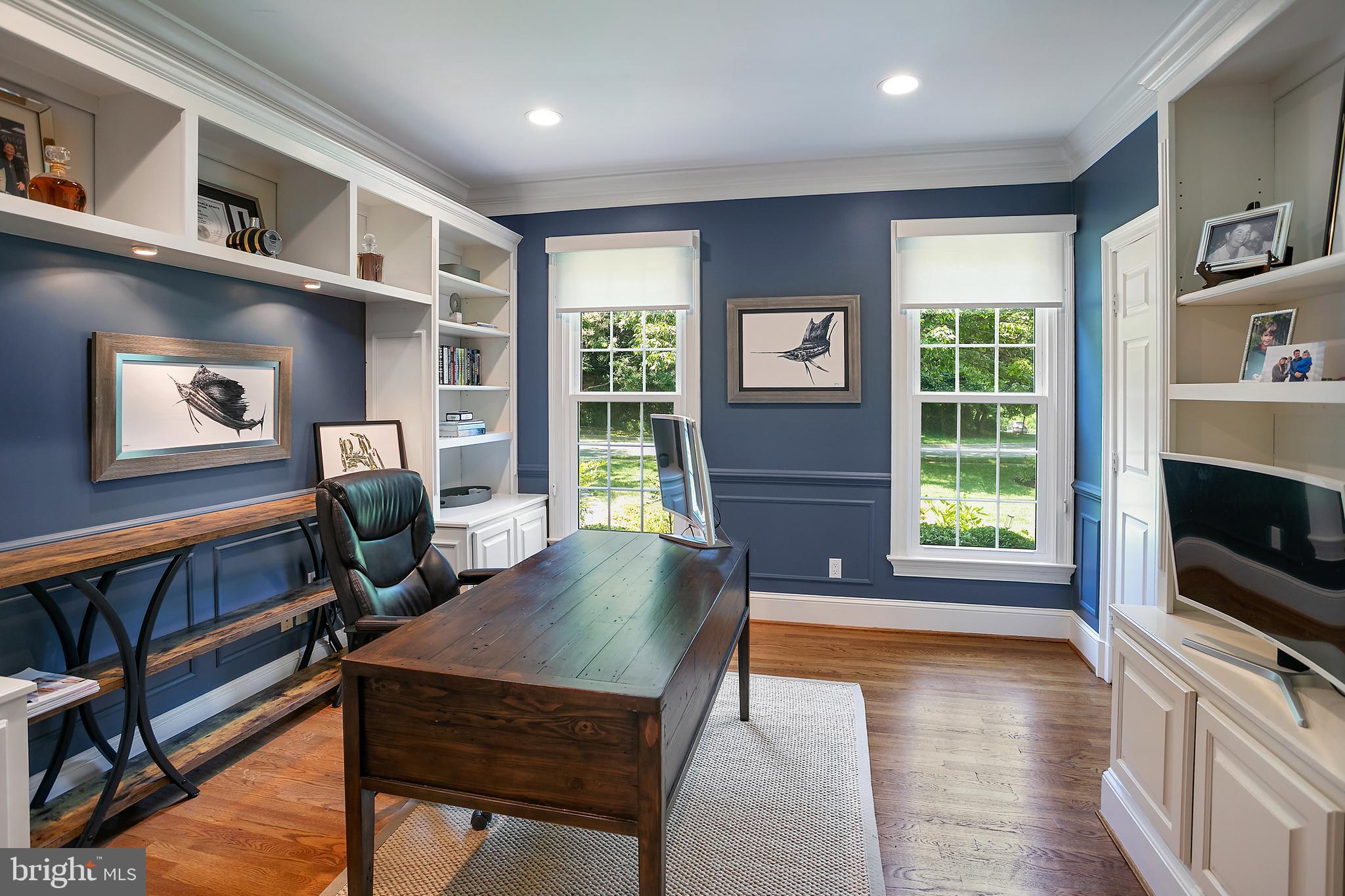 CARDEROCK SPRINGS - Residential