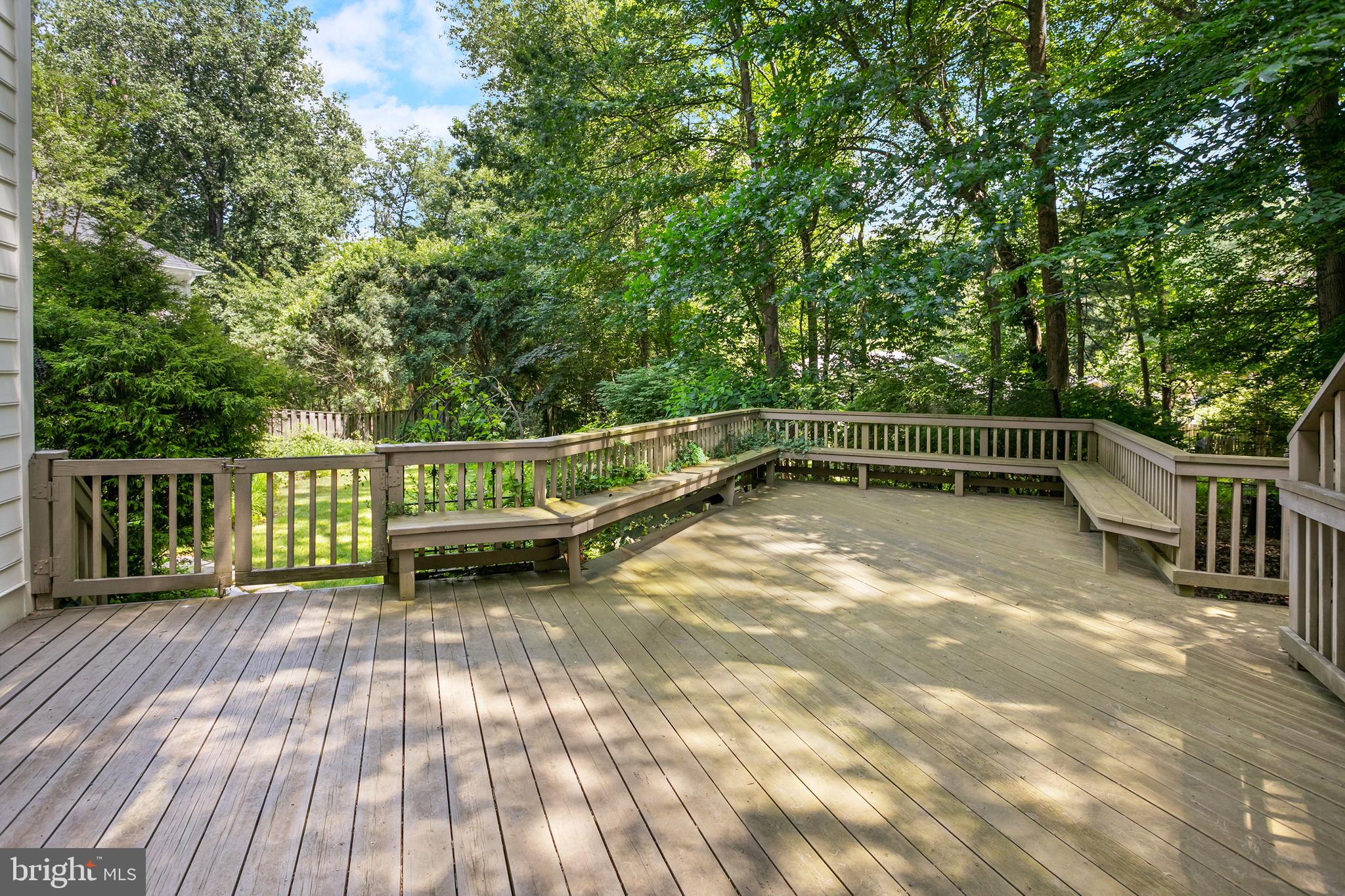 CARDEROCK SPRINGS - Residential