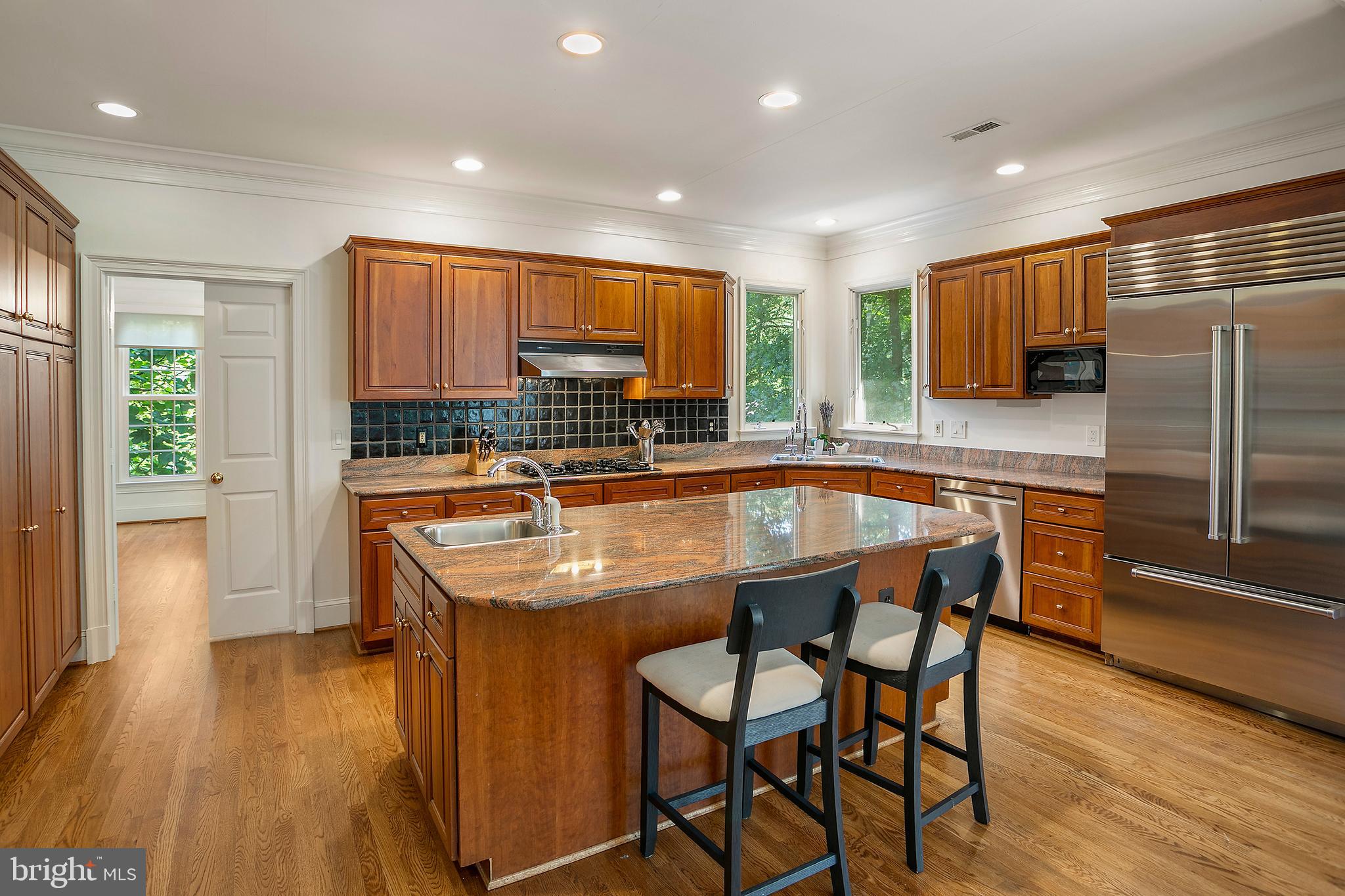 CARDEROCK SPRINGS - Residential