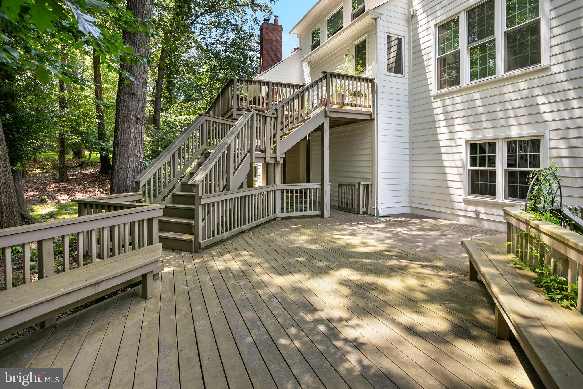 CARDEROCK SPRINGS - Residential