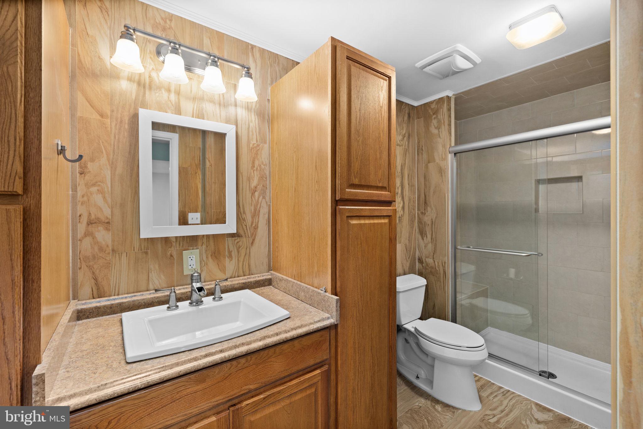 WALNUT HILLS - Residential