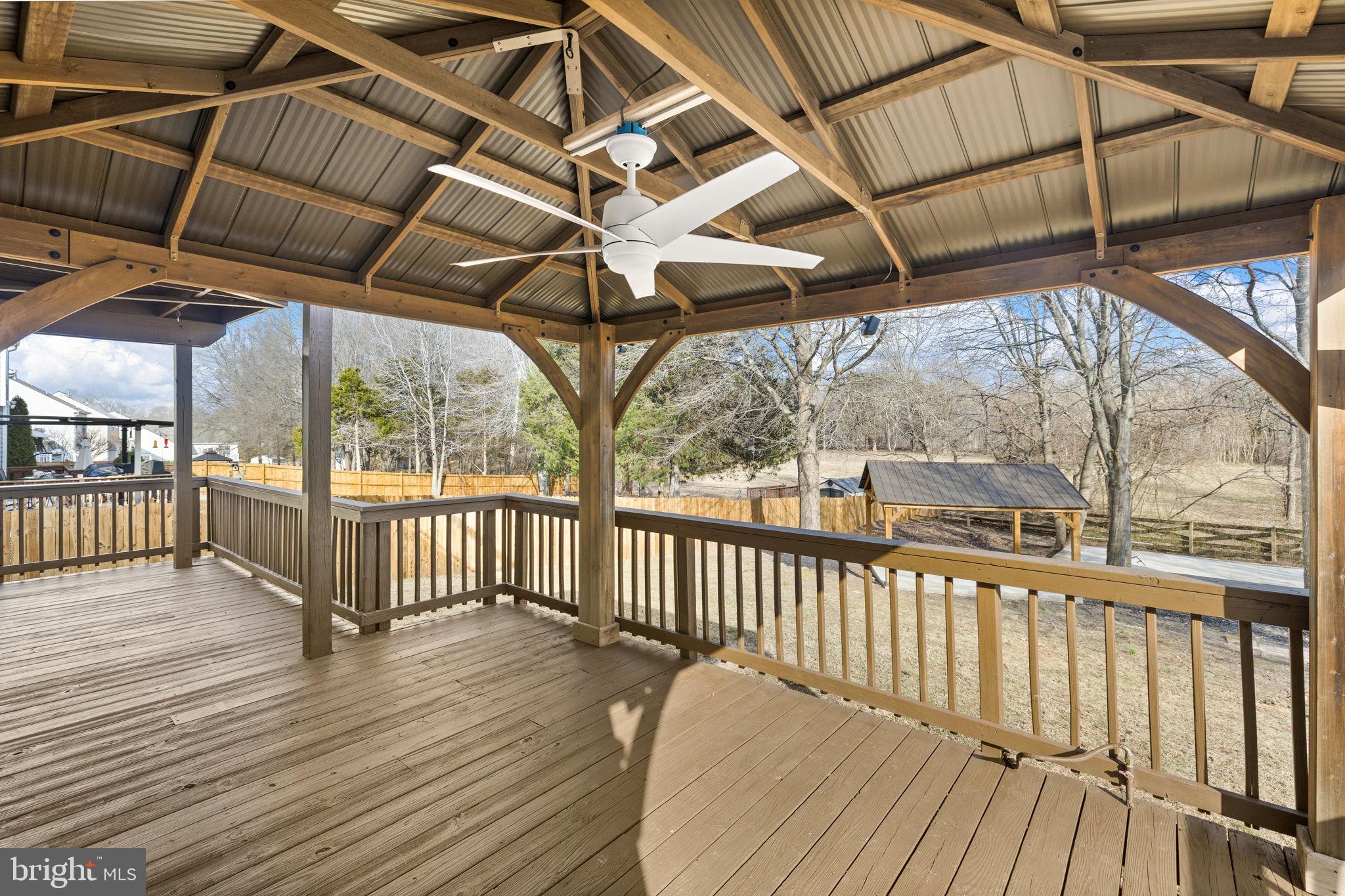 WALNUT HILLS - Residential