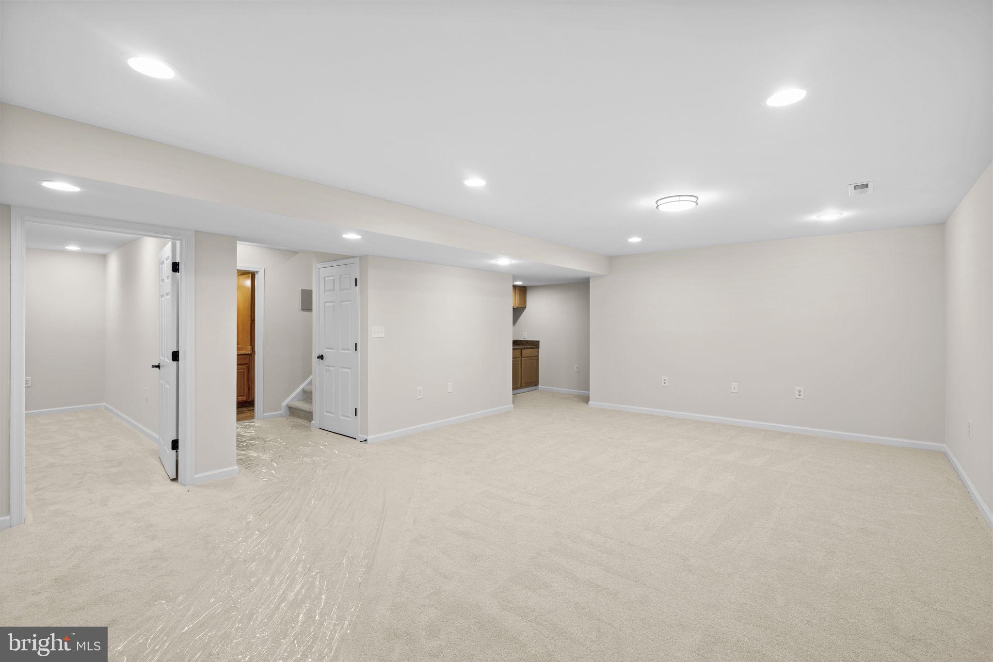 WALNUT HILLS - Residential