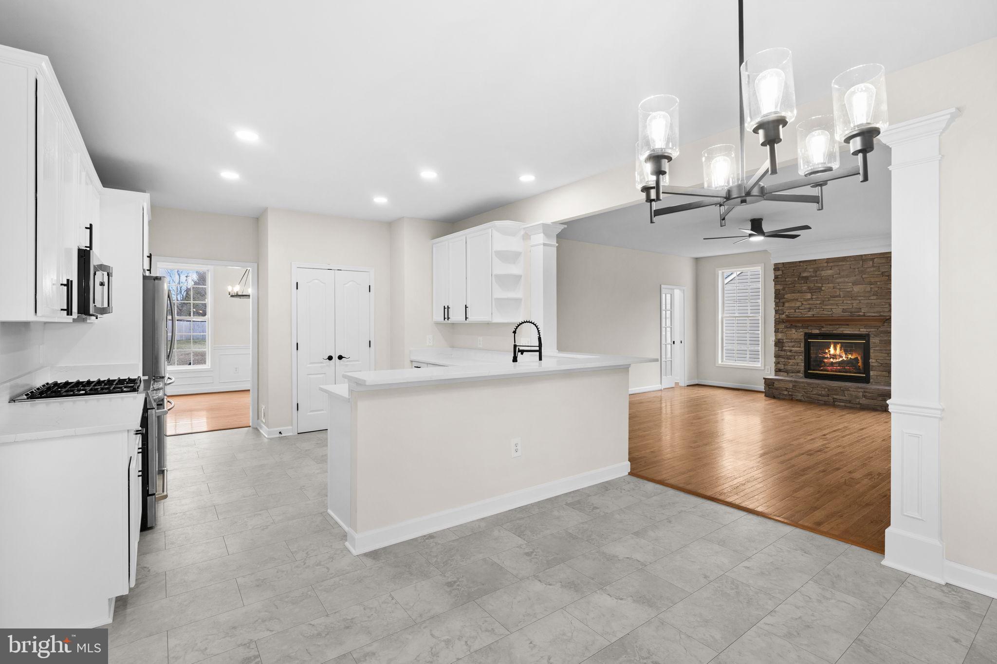 WALNUT HILLS - Residential