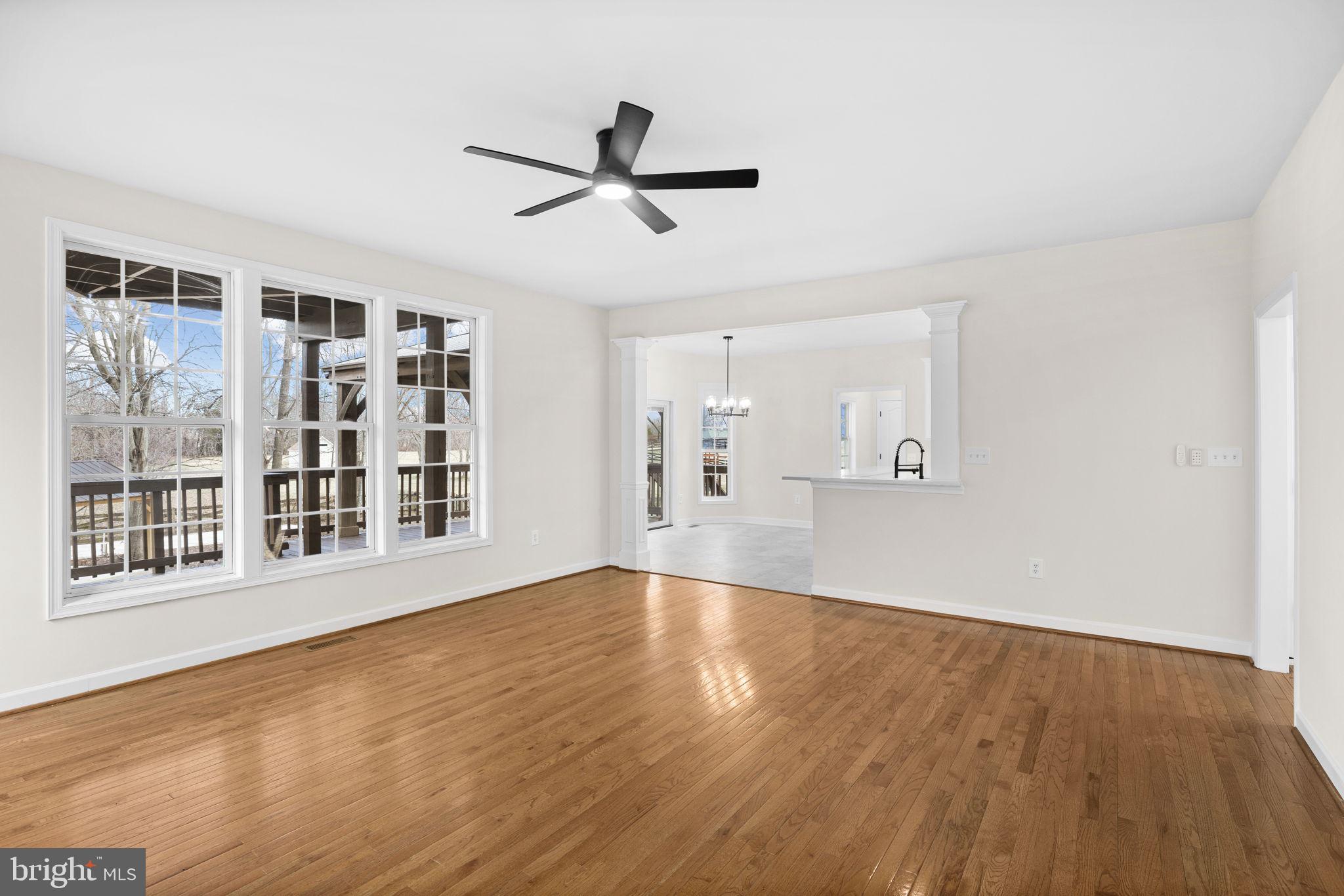 WALNUT HILLS - Residential