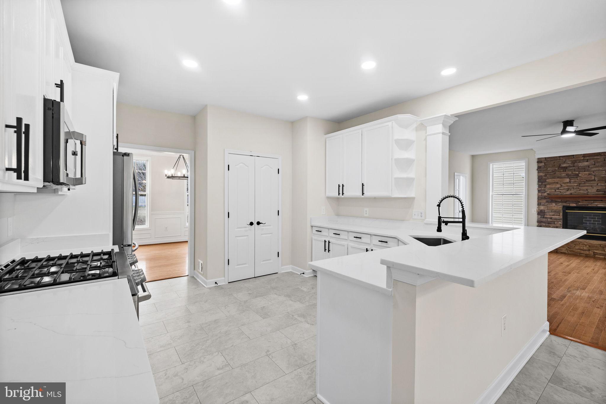 WALNUT HILLS - Residential