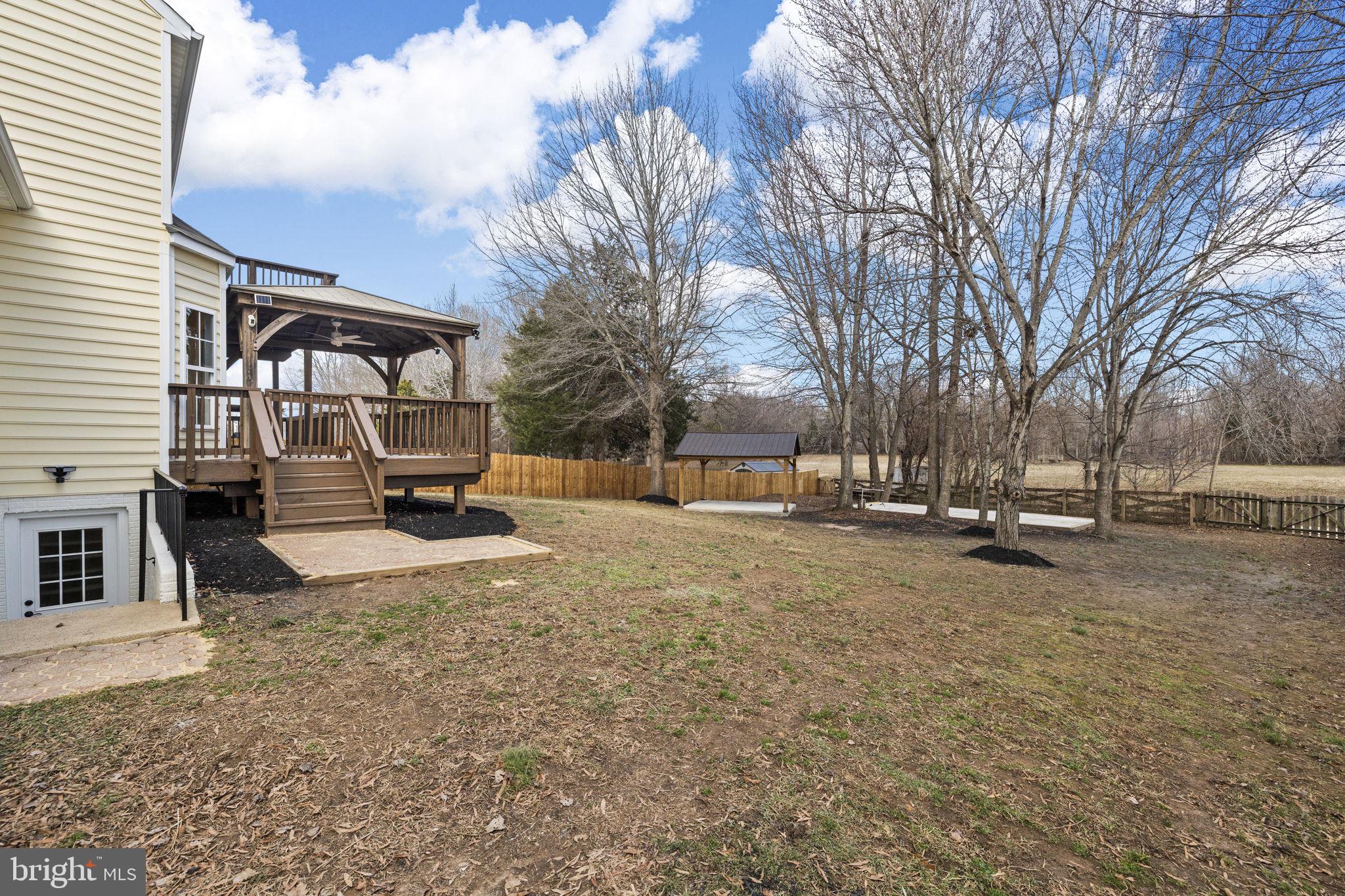 WALNUT HILLS - Residential