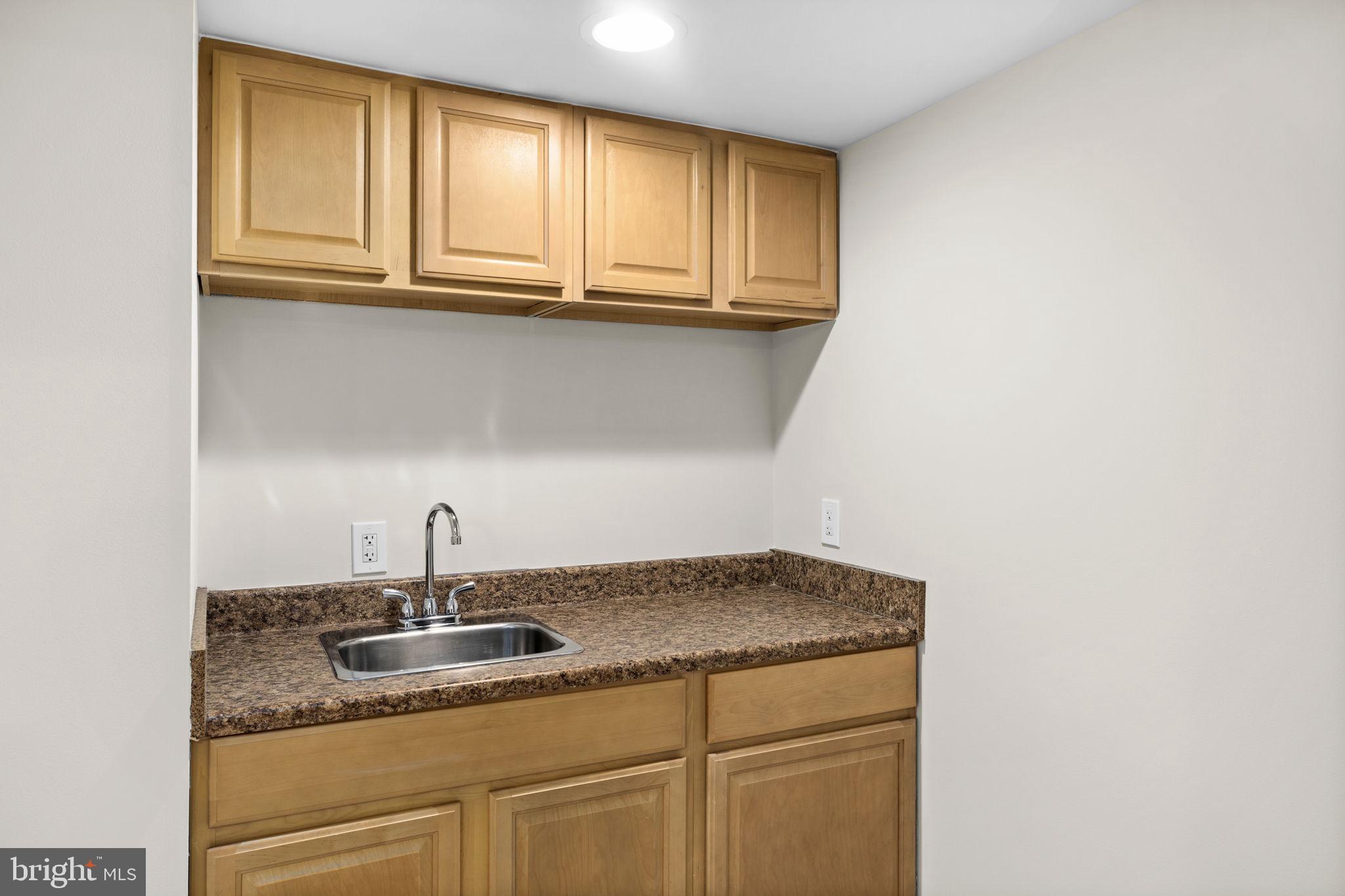 WALNUT HILLS - Residential