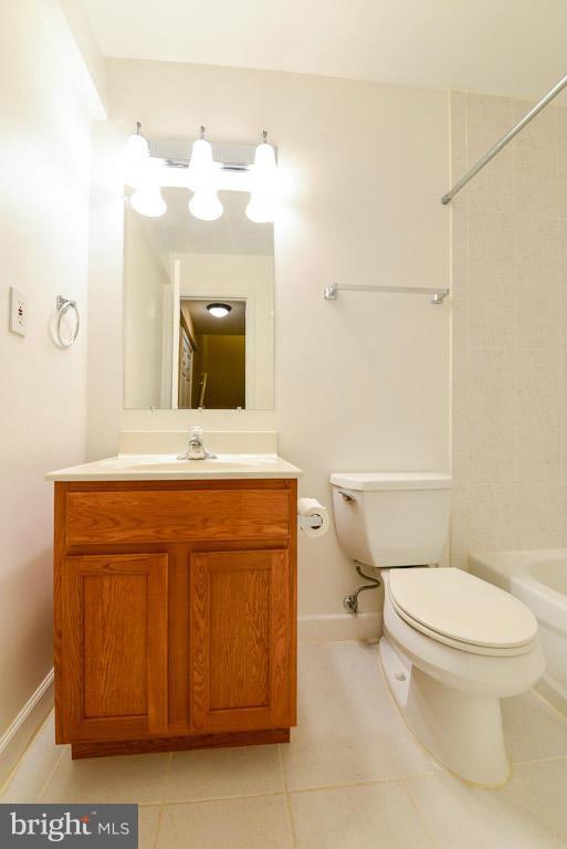 LORTON TOWN CNTR LANDBAY - Residential