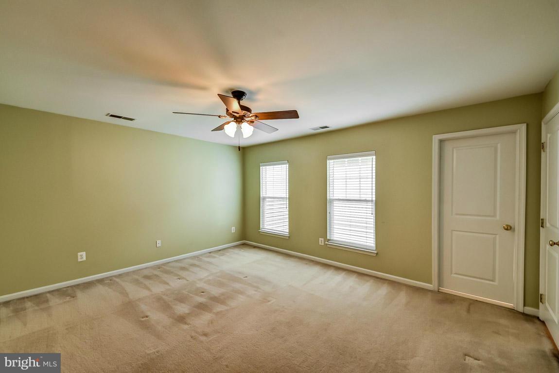 LORTON TOWN CNTR LANDBAY - Residential