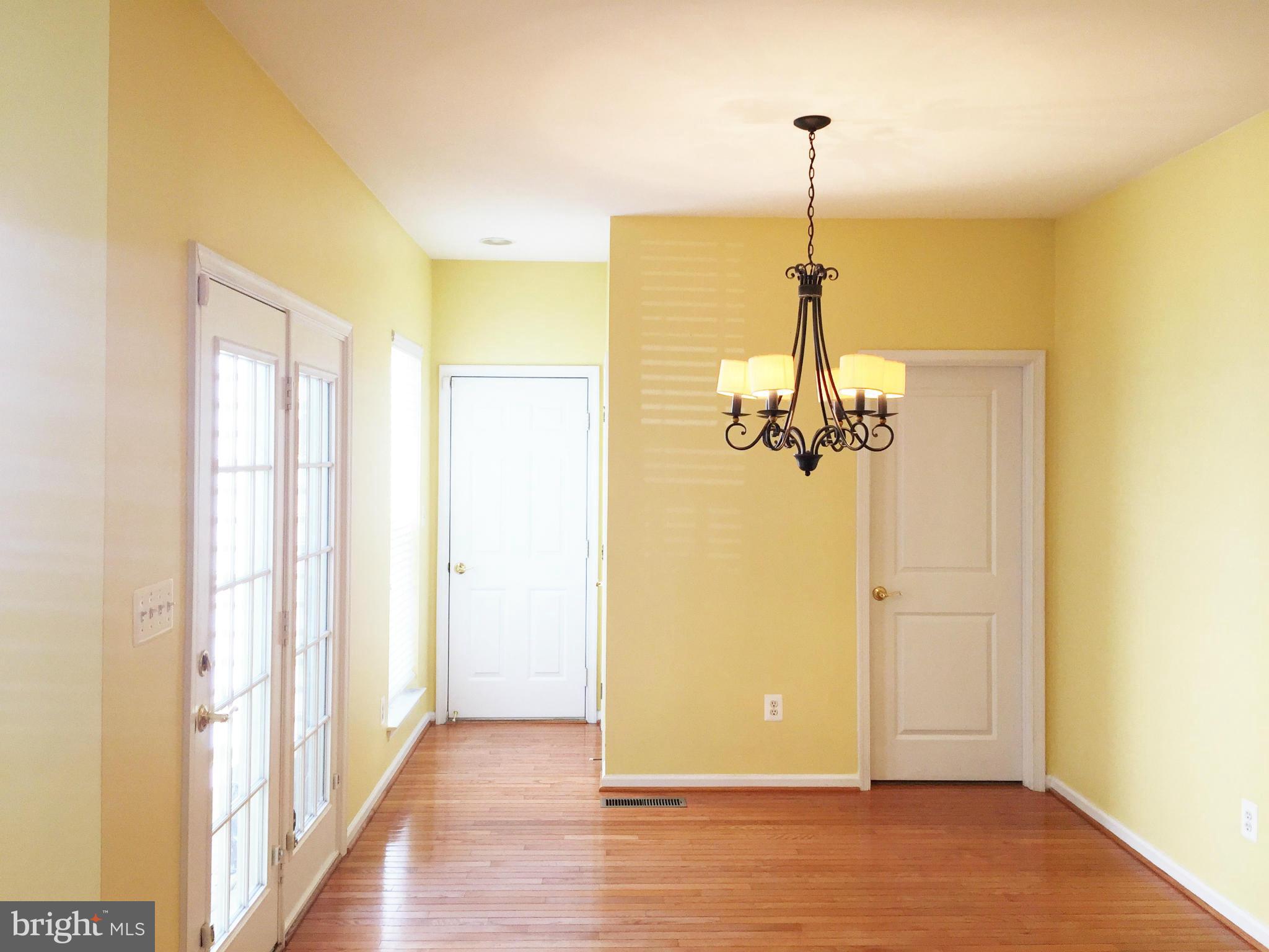 LORTON TOWN CNTR LANDBAY - Residential