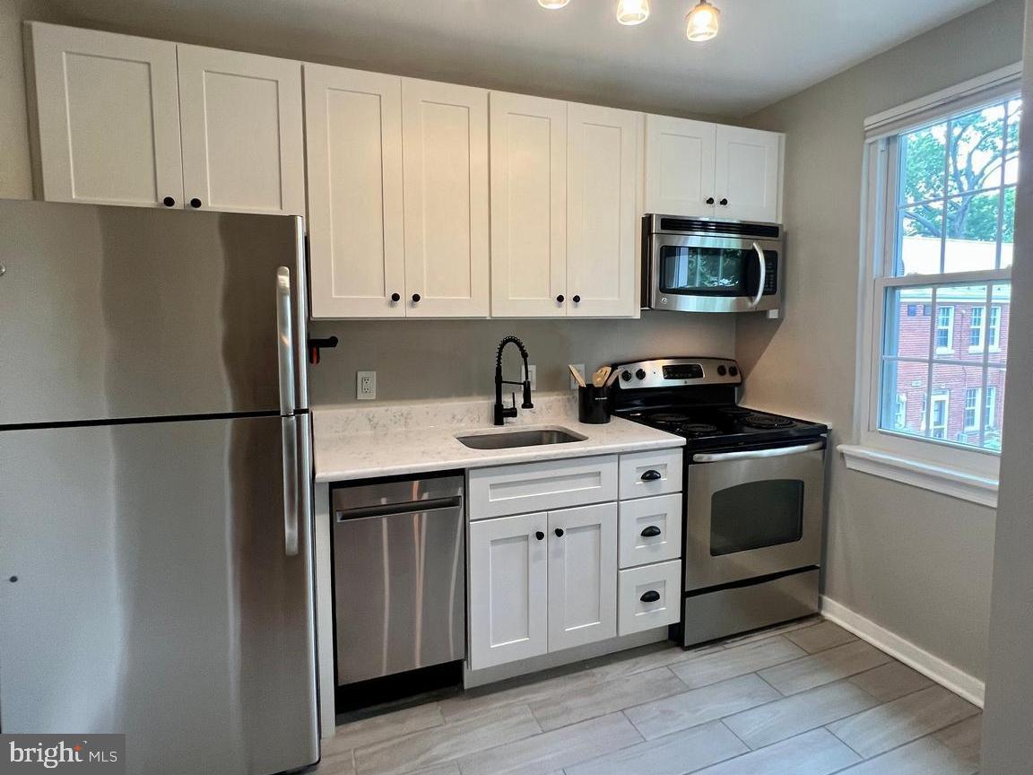 AUBURN VILLAGE - Residential