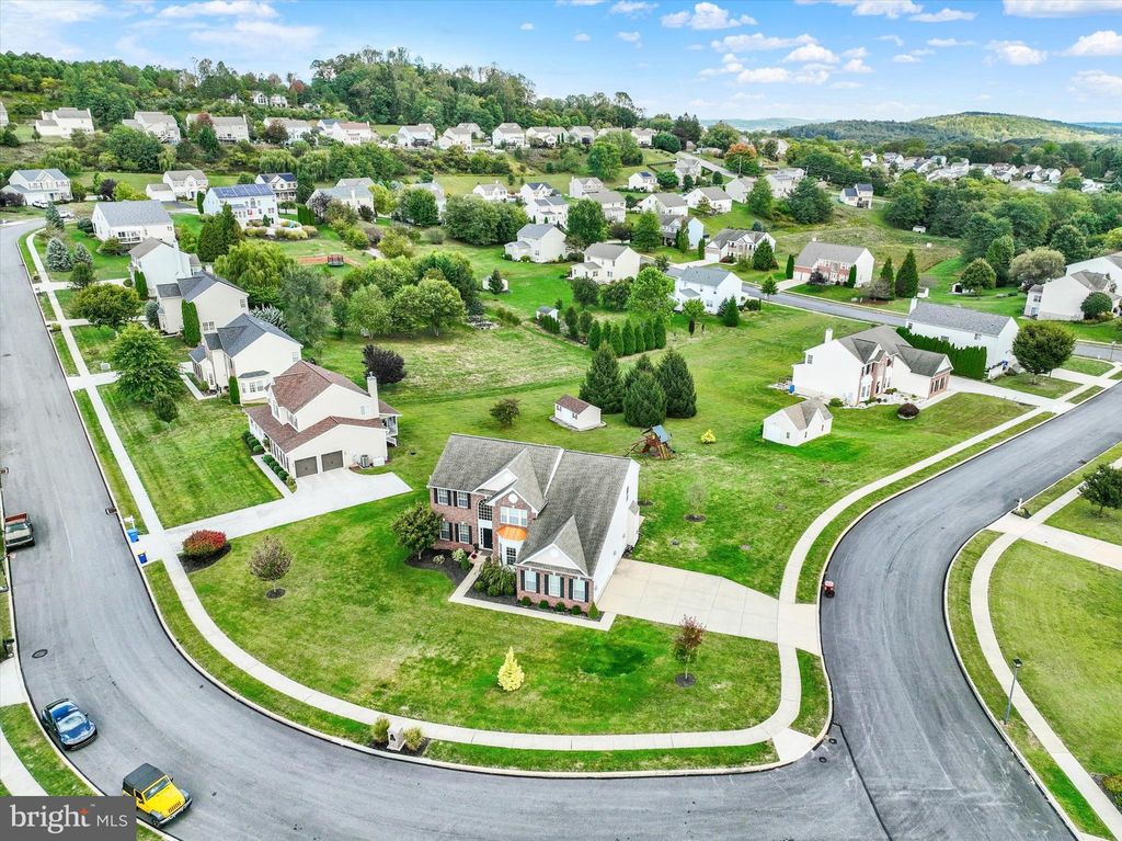 Photo of 531 Windy Way, NEW CUMBERLAND, PA 17070 (MLS # PAYK2091502)