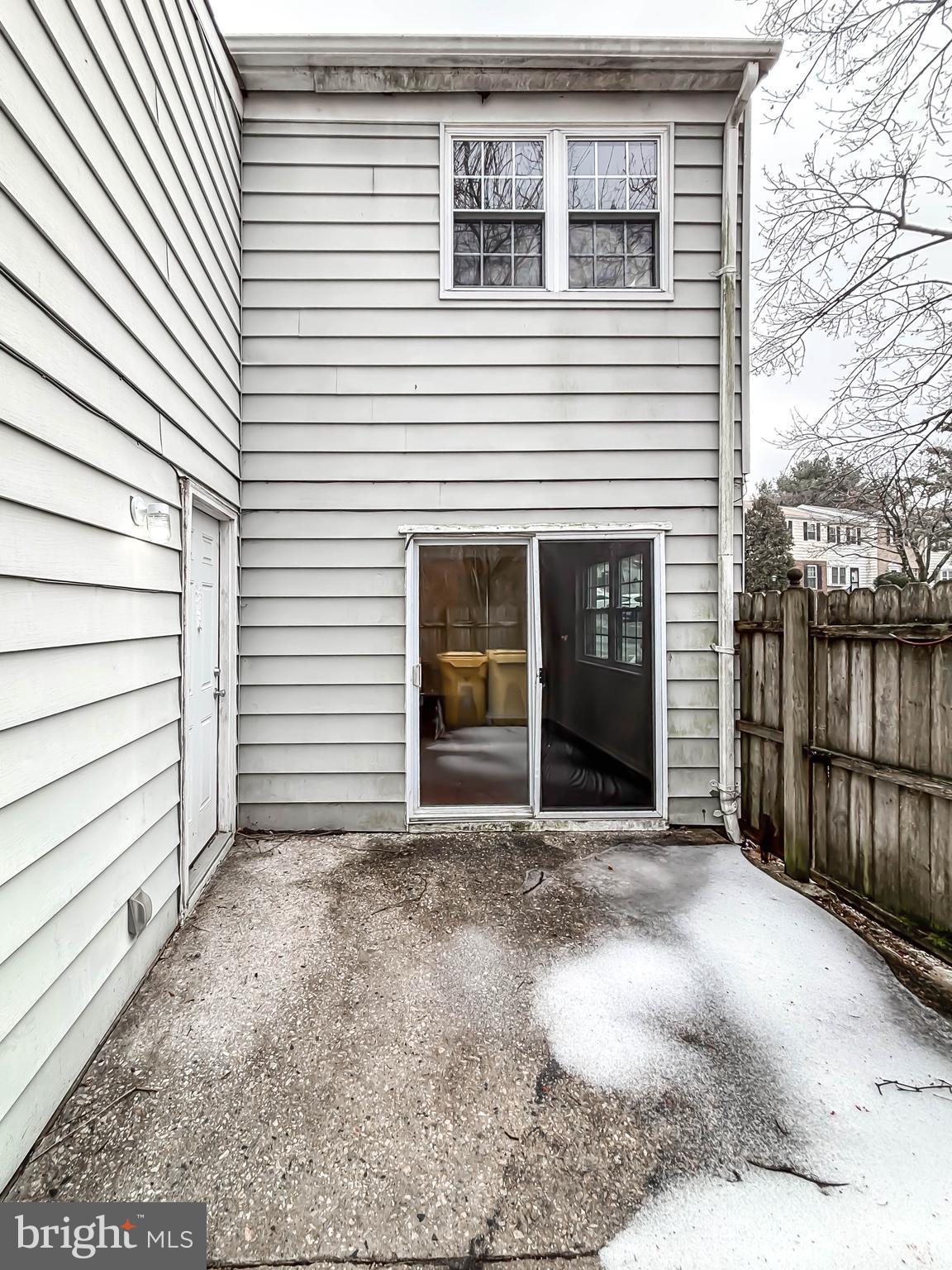 HERITAGE HILL CONDO - Residential Lease