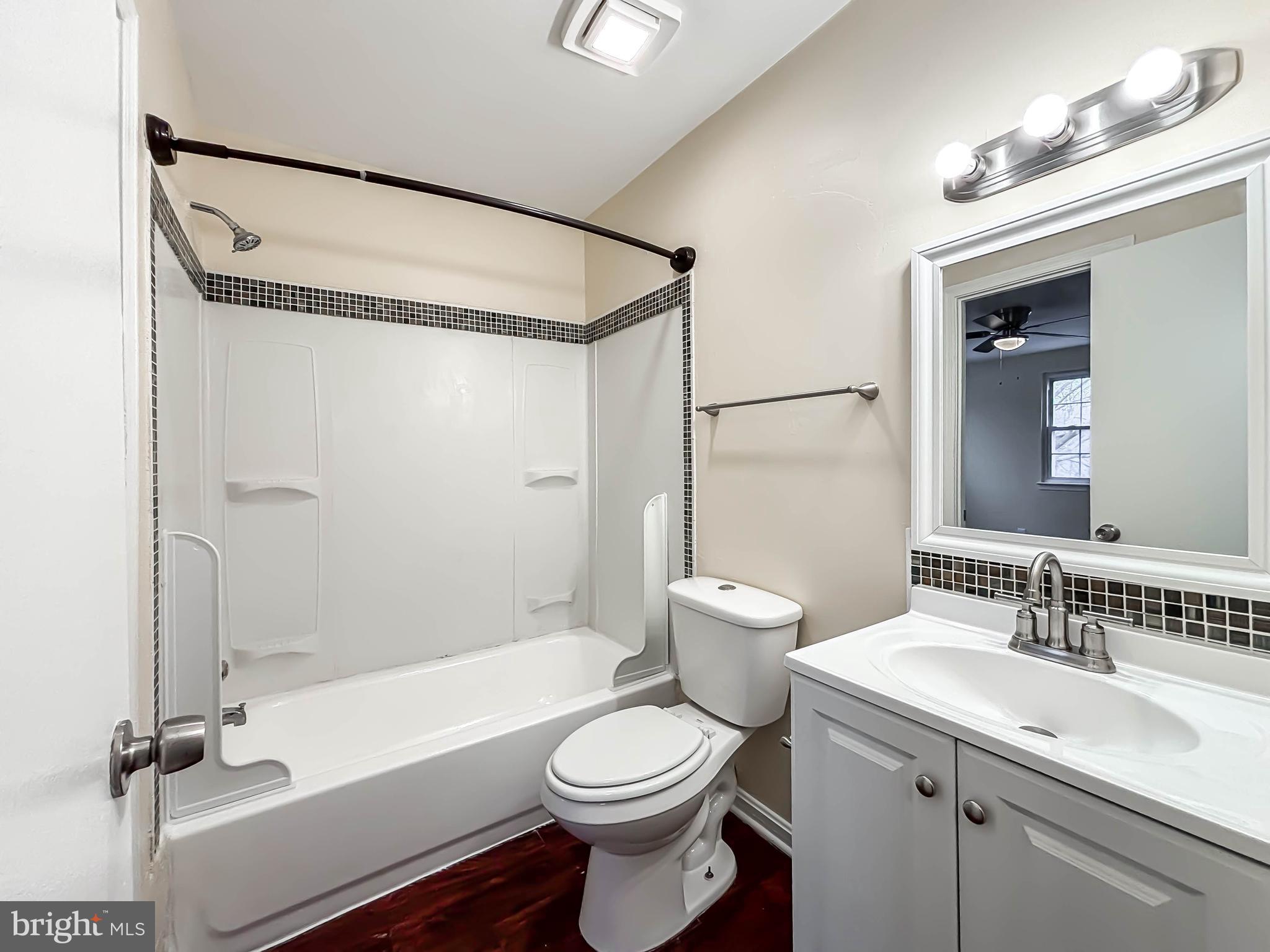 HERITAGE HILL CONDO - Residential Lease