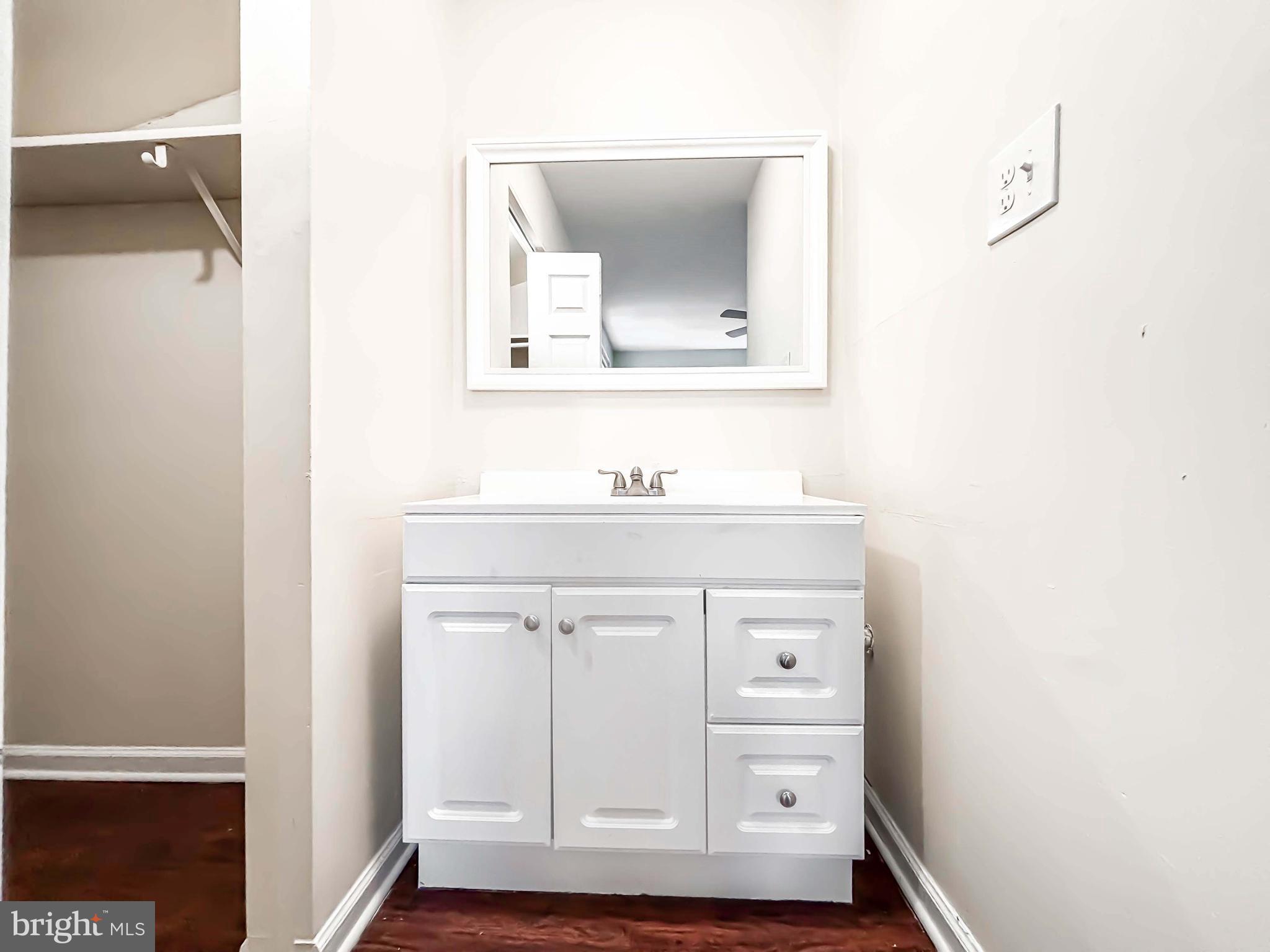 HERITAGE HILL CONDO - Residential Lease