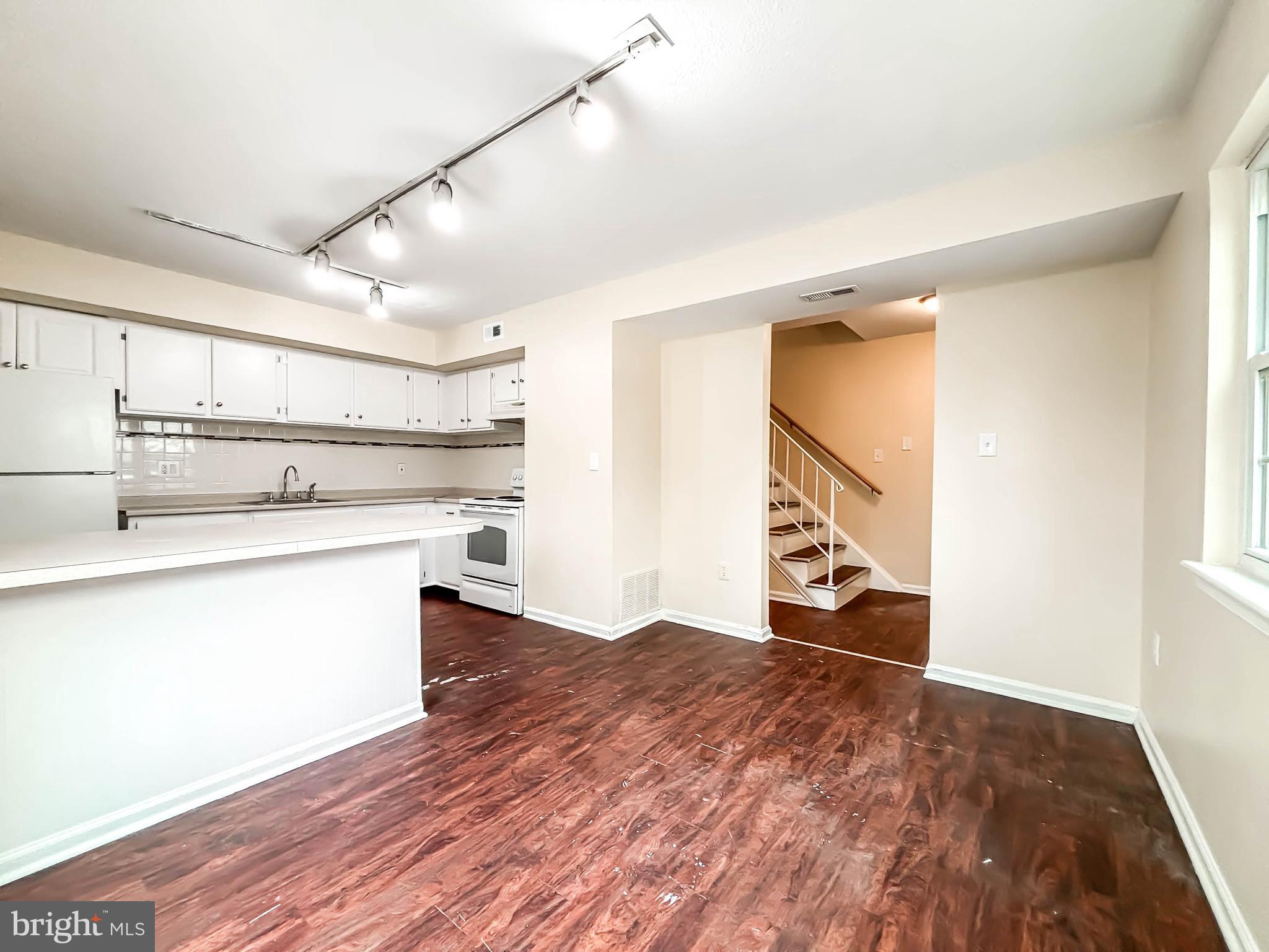 HERITAGE HILL CONDO - Residential Lease