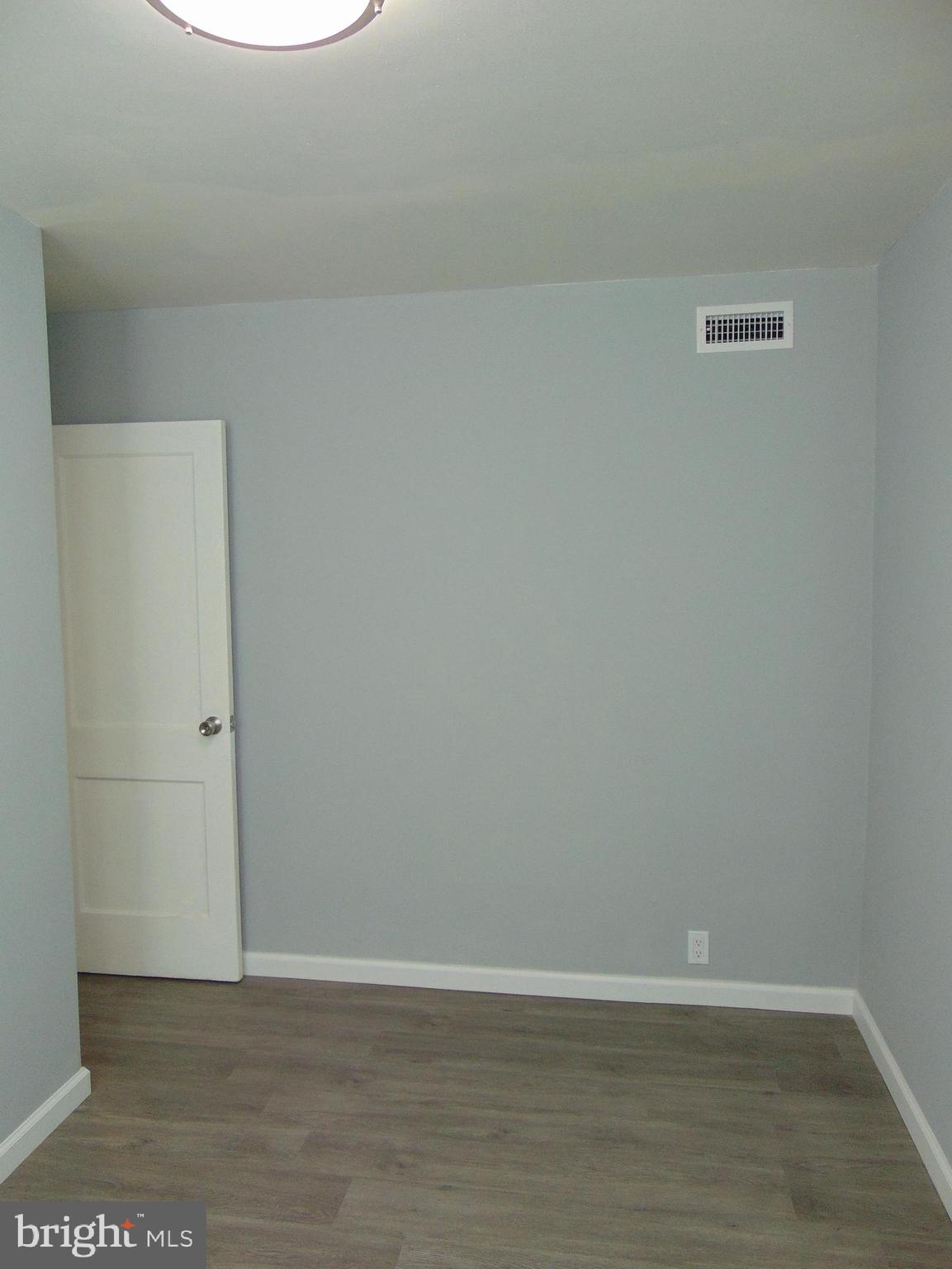 LAWNCREST - Residential