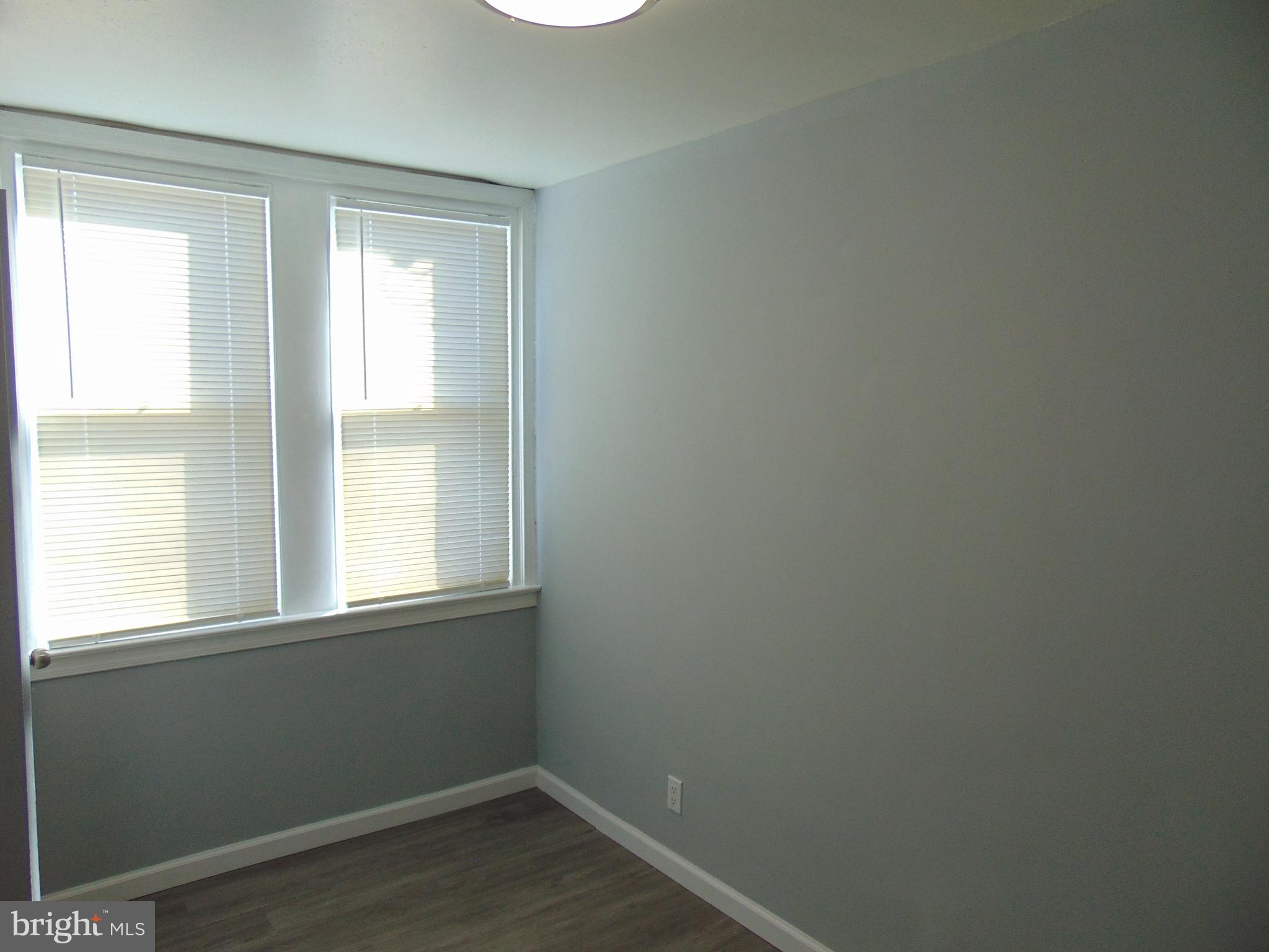 LAWNCREST - Residential