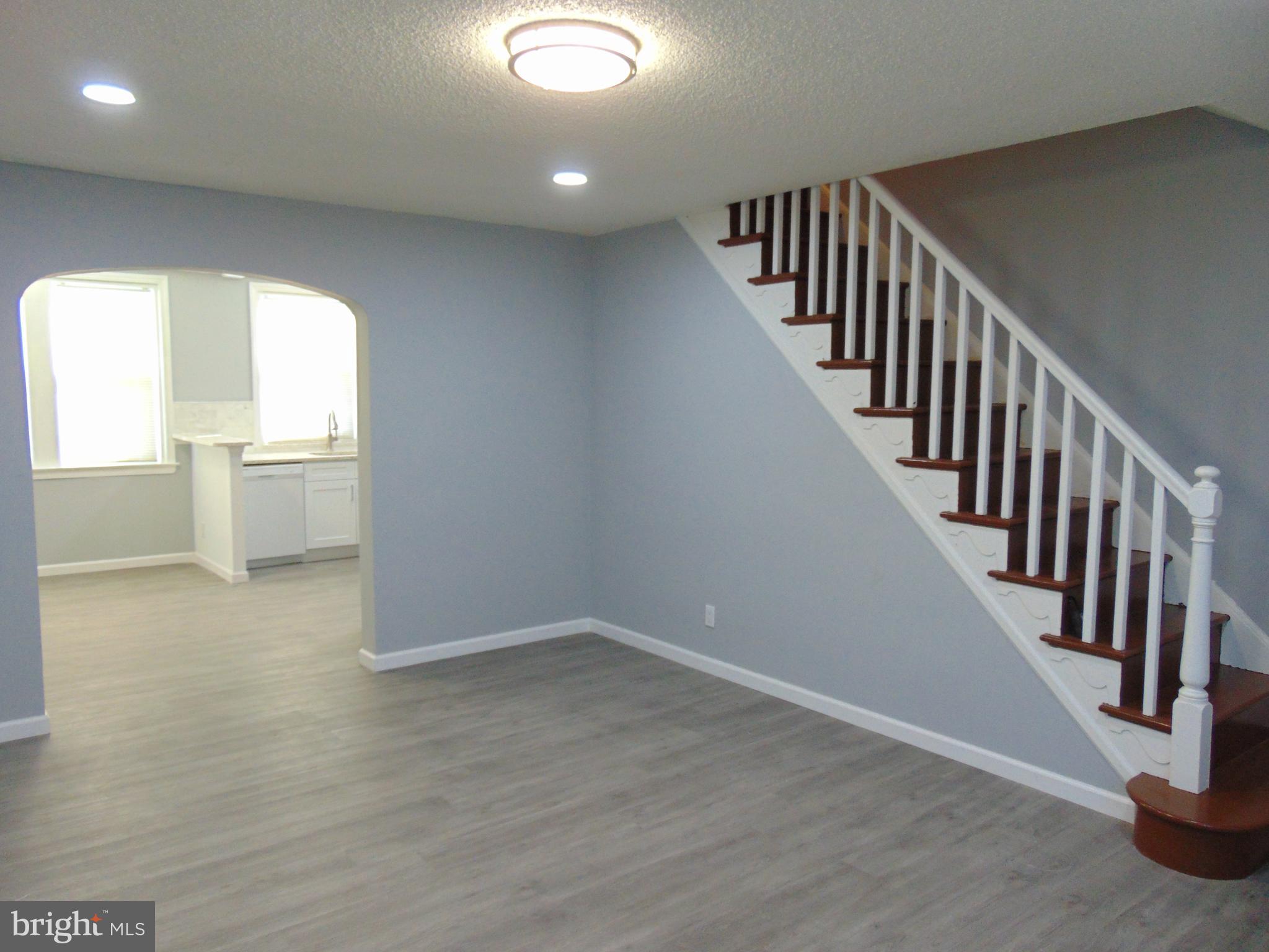 LAWNCREST - Residential