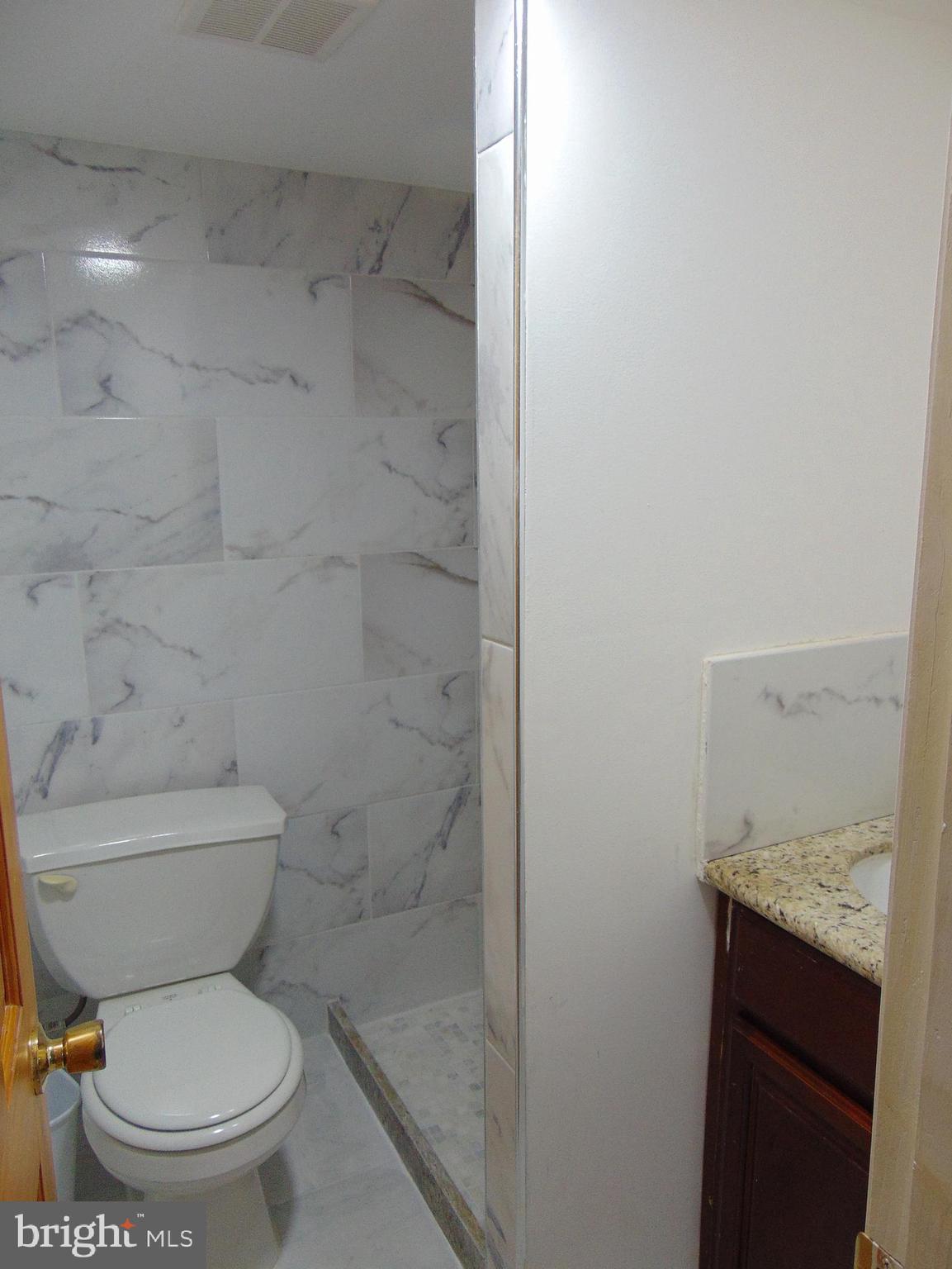 LAWNCREST - Residential