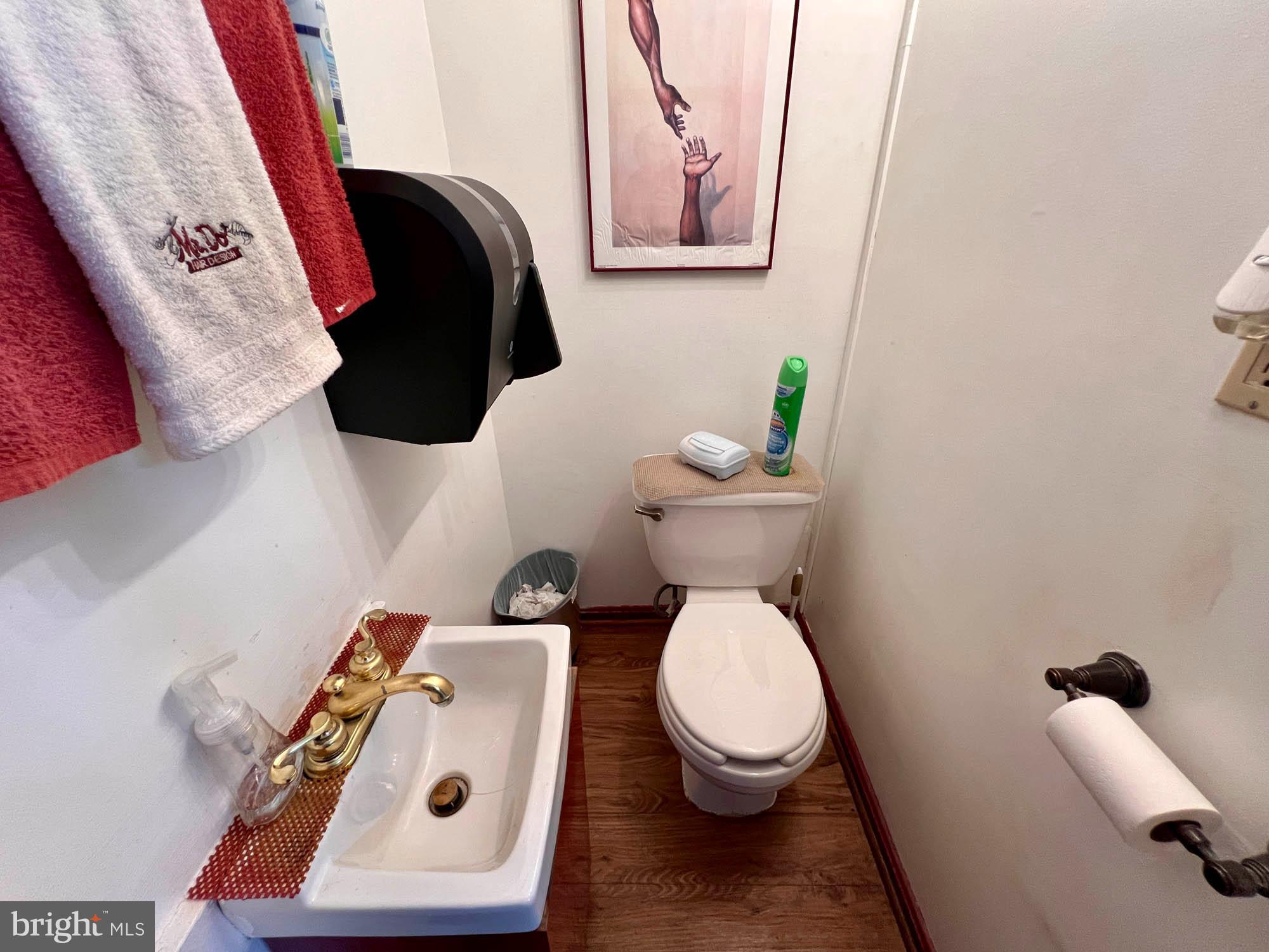 BROADWAY EAST - Residential