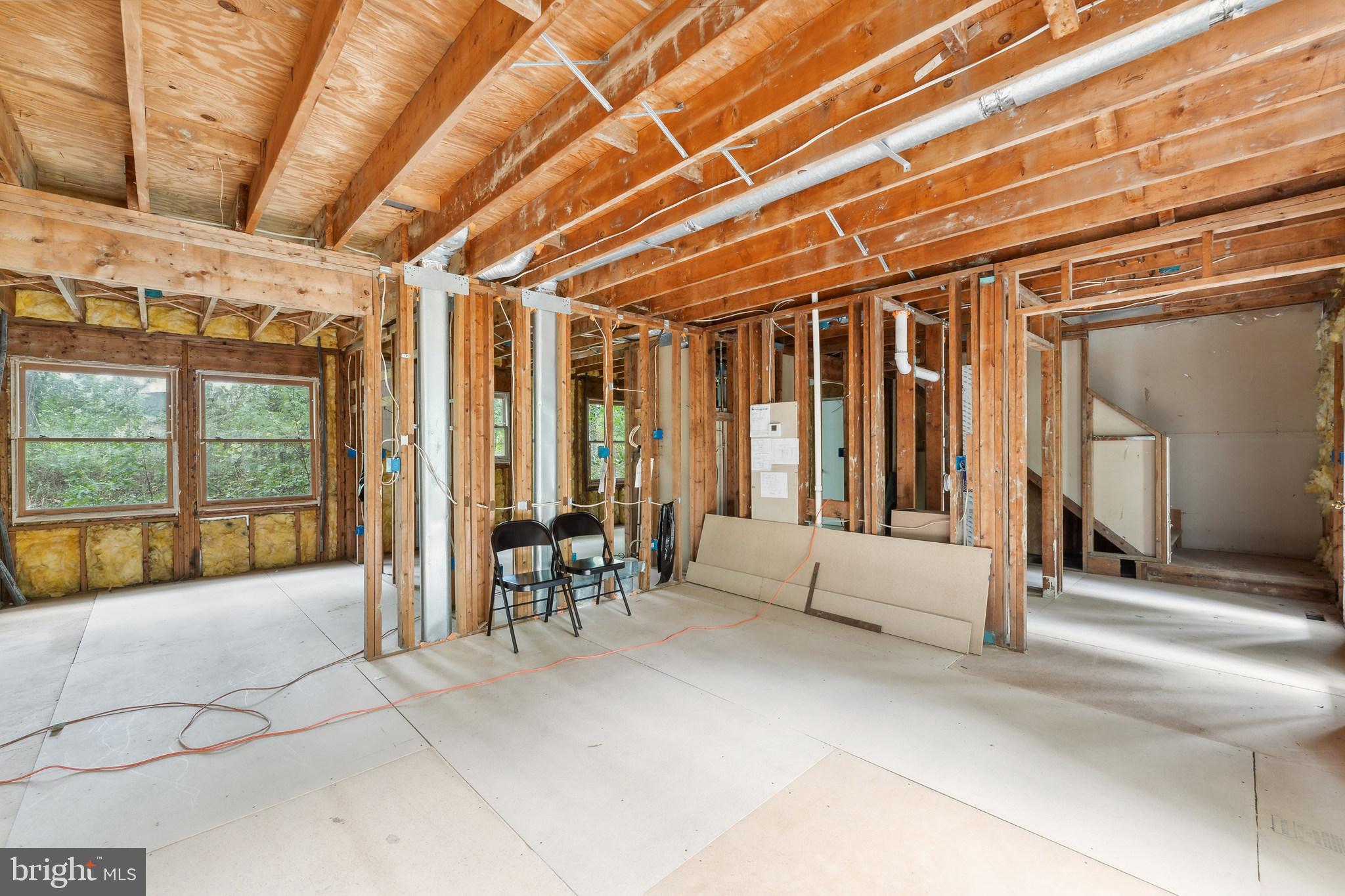 8118 STACEY ROAD