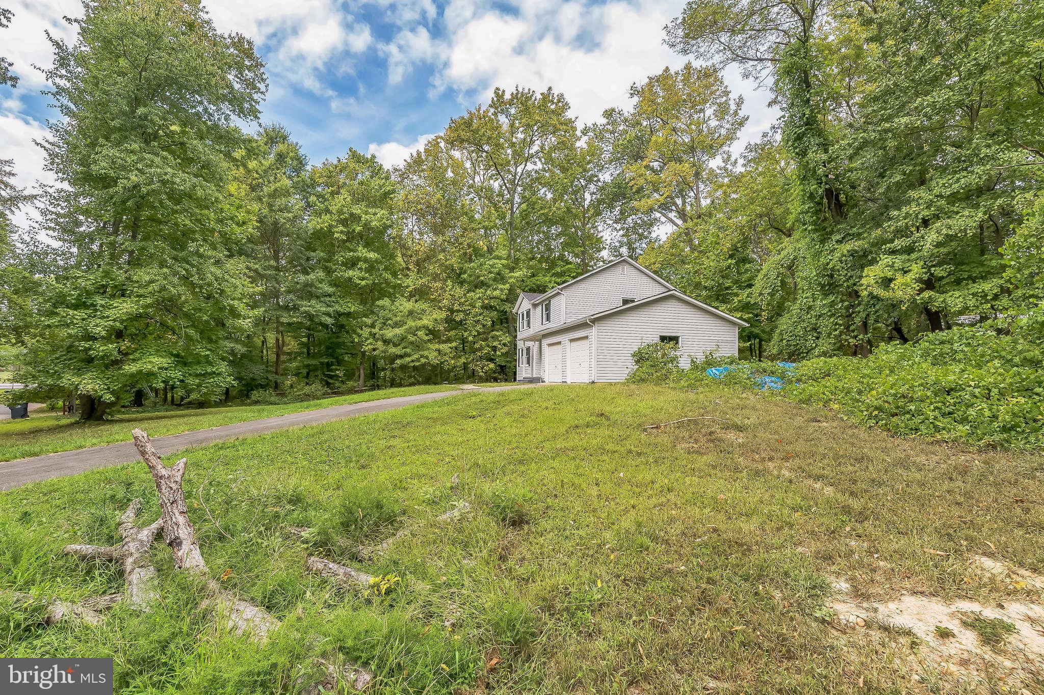 FORT HUNT ESTATES - Residential