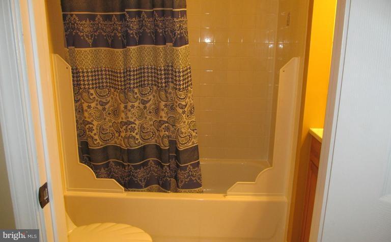 LONGMEAD - Residential Lease