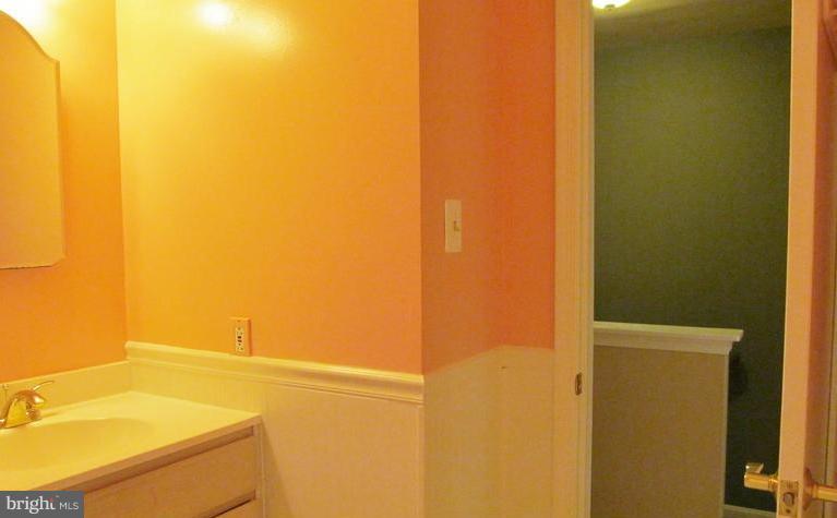 LONGMEAD - Residential Lease