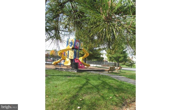 LONGMEAD - Residential Lease