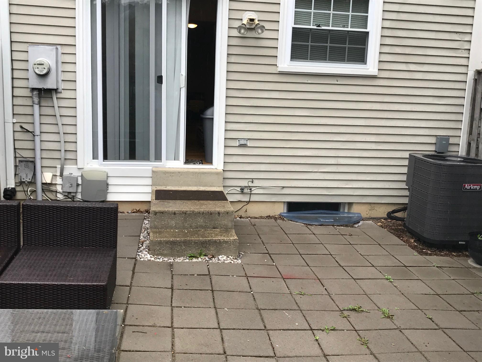 LONGMEAD - Residential Lease