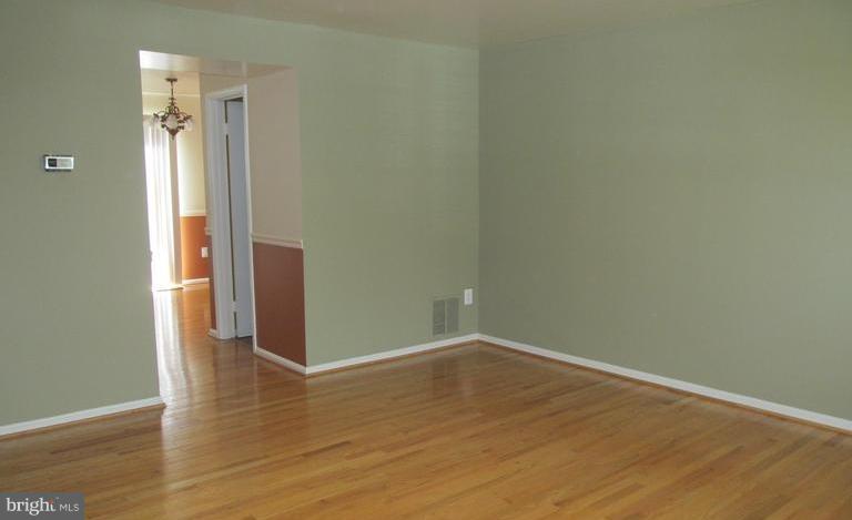 LONGMEAD - Residential Lease