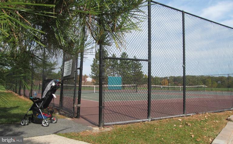 LONGMEAD - Residential Lease