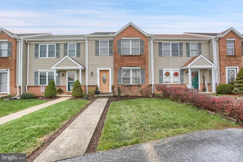 Townhouse For Sale - 2449 Franklin Drive<br/> Lancaster County, EAST PETERSBURG, PA 17520