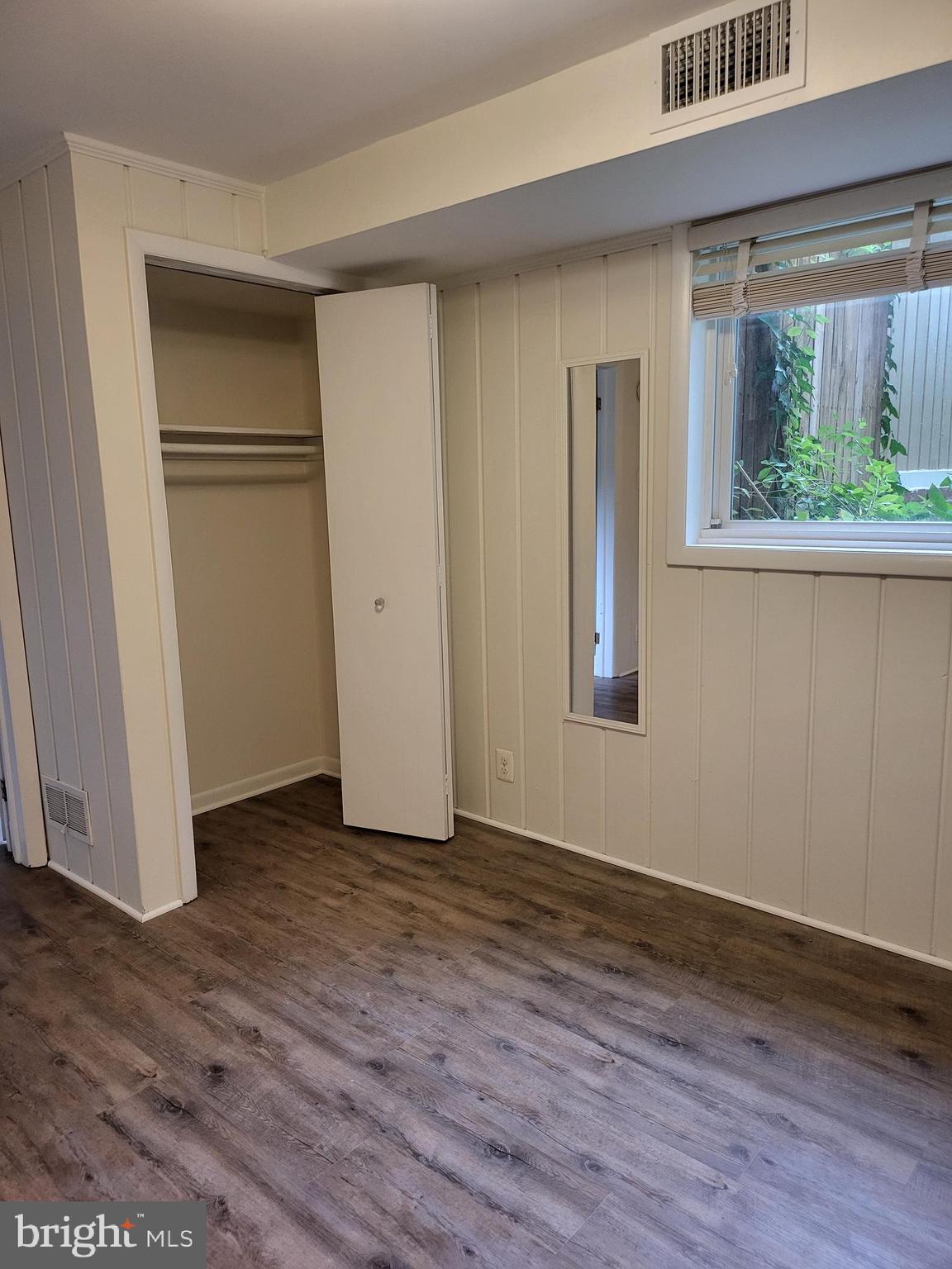 HOLLIN HALL VILLAGE - Residential Lease