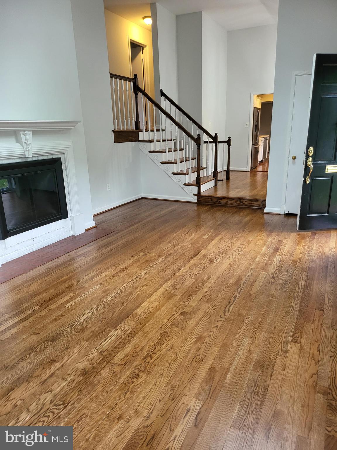 HOLLIN HALL VILLAGE - Residential Lease