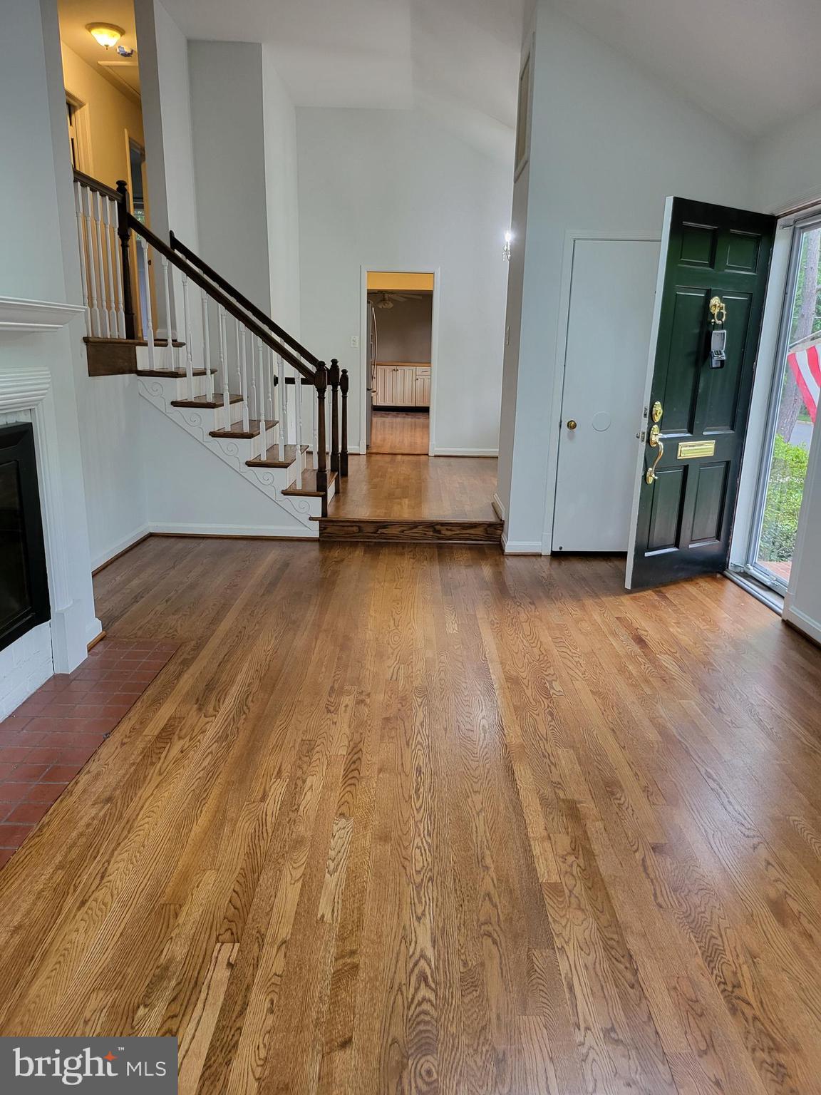 HOLLIN HALL VILLAGE - Residential Lease