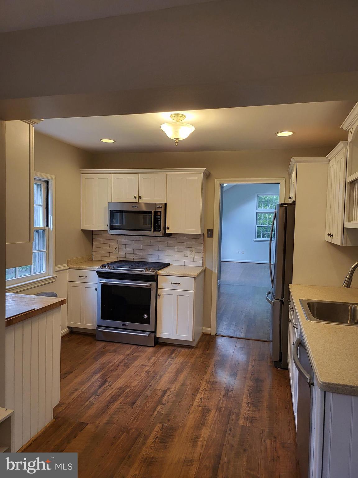 HOLLIN HALL VILLAGE - Residential Lease