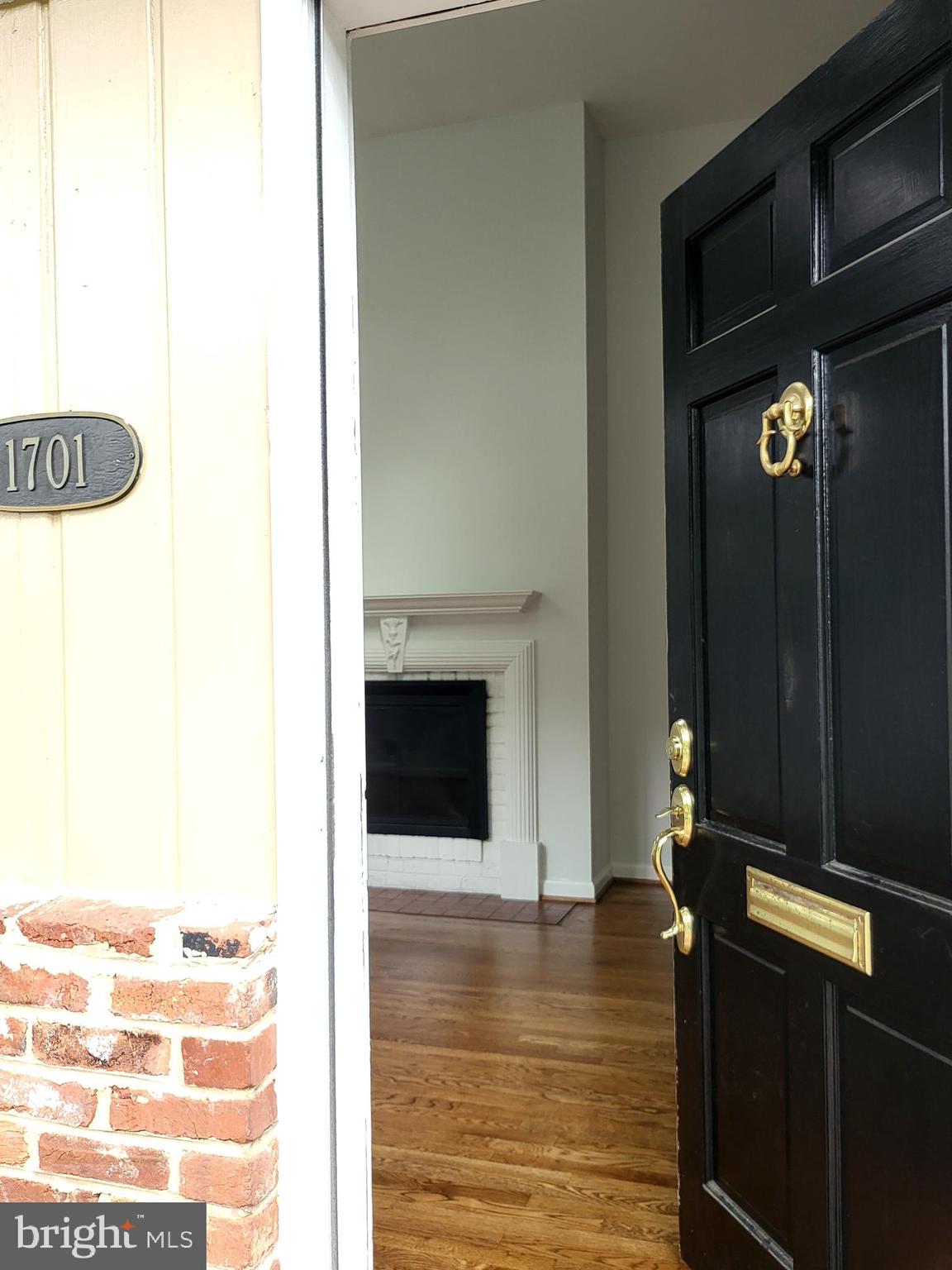 HOLLIN HALL VILLAGE - Residential Lease