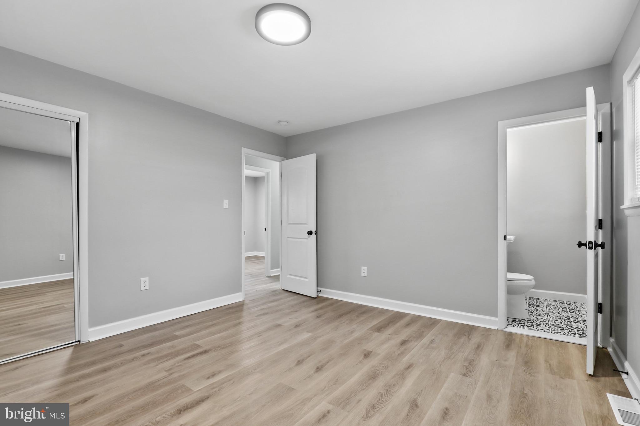 SUBURBIA - Residential