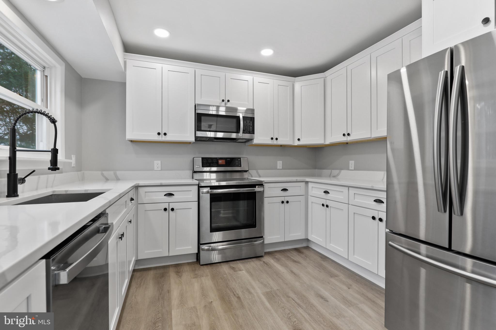 SUBURBIA - Residential