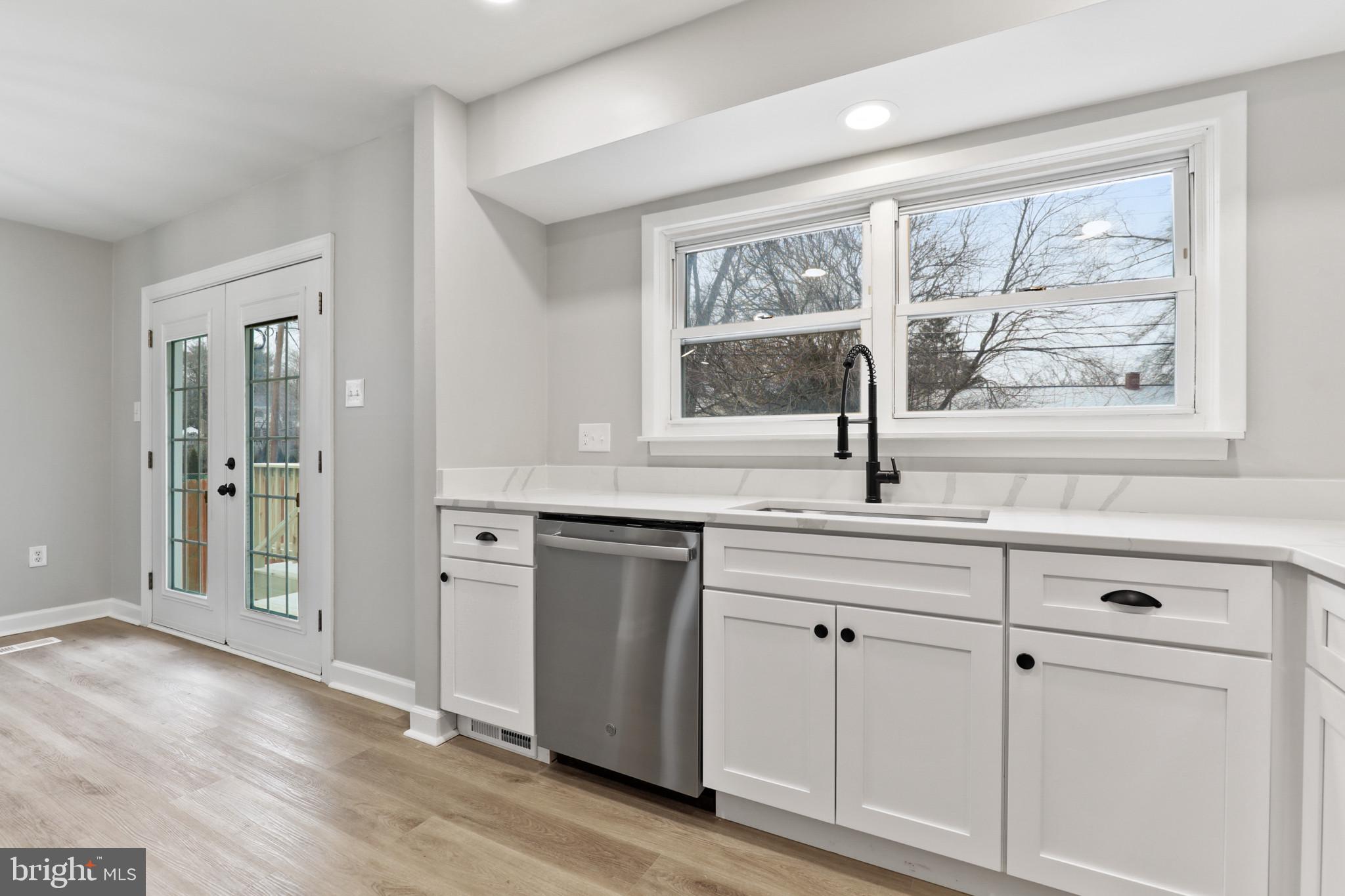 SUBURBIA - Residential