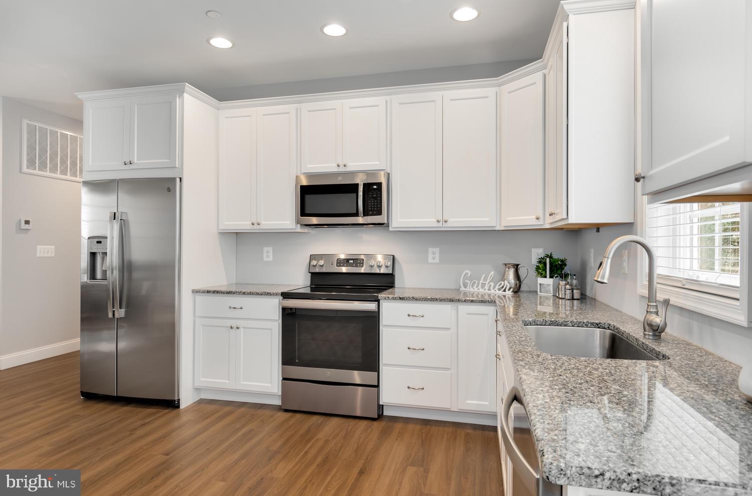 CHESTER HARBOR - Residential