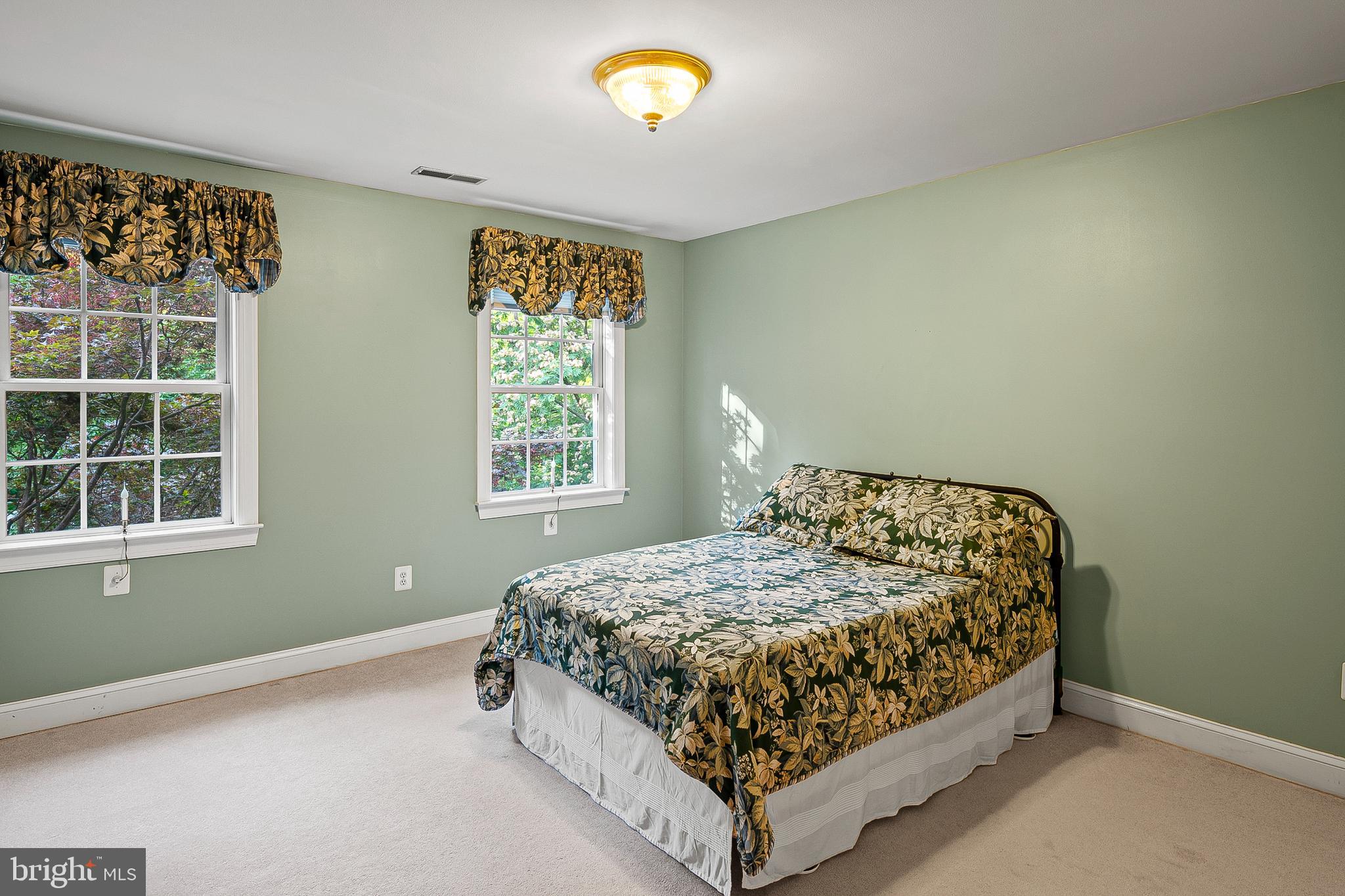 LOCH HAVEN WOODS - Residential