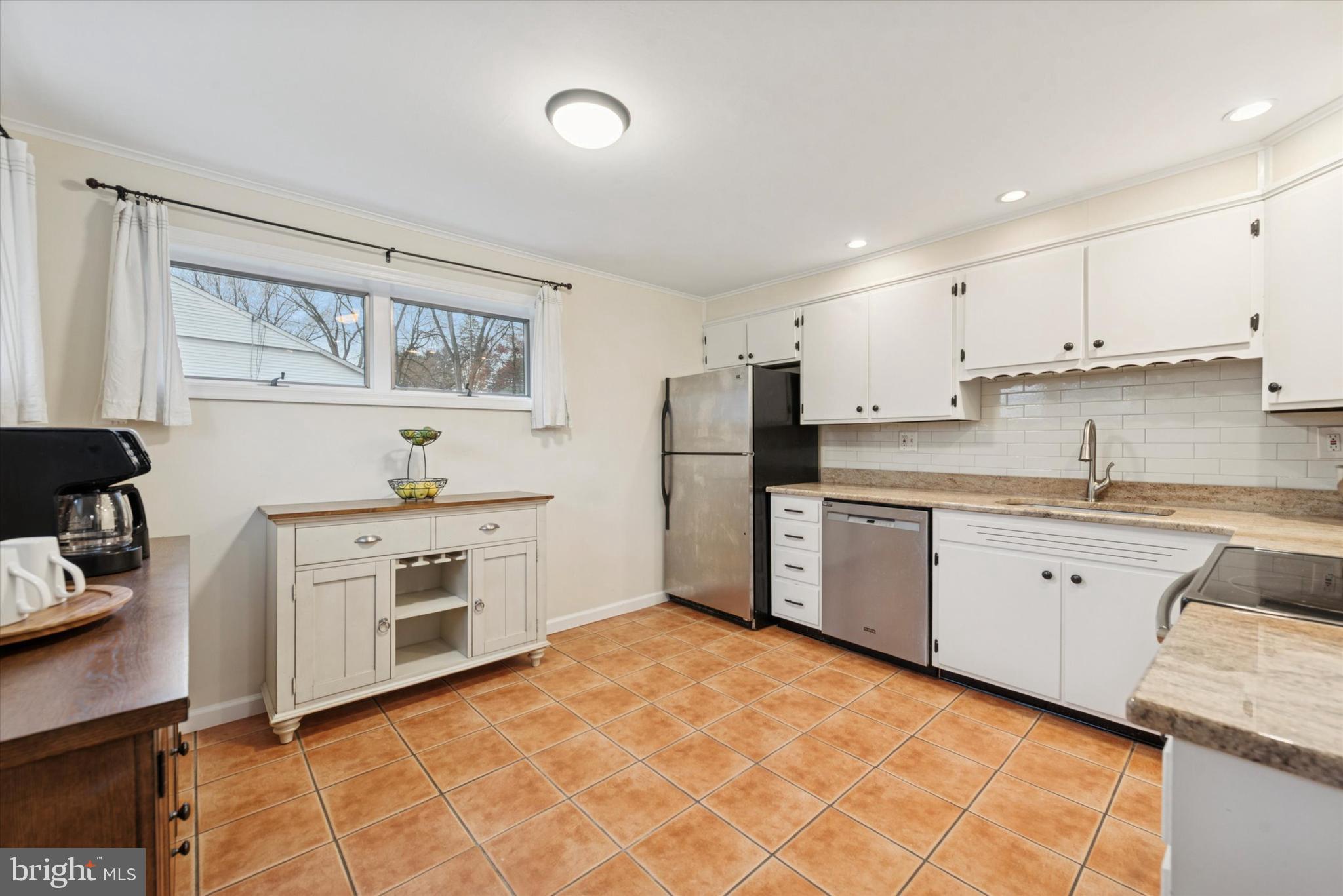 LAKEVIEW - Residential