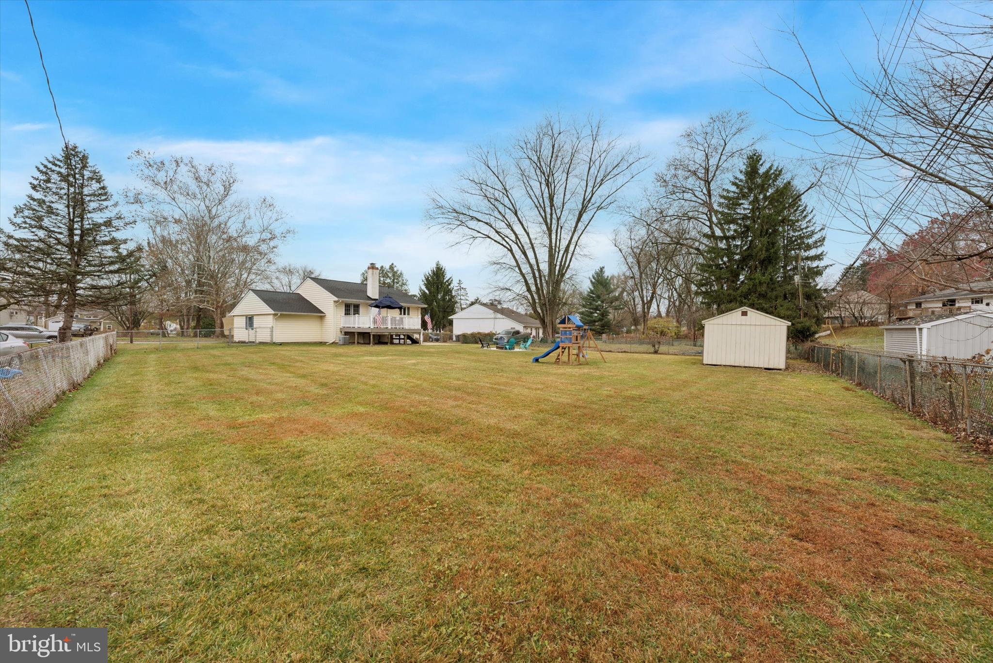 LAKEVIEW - Residential