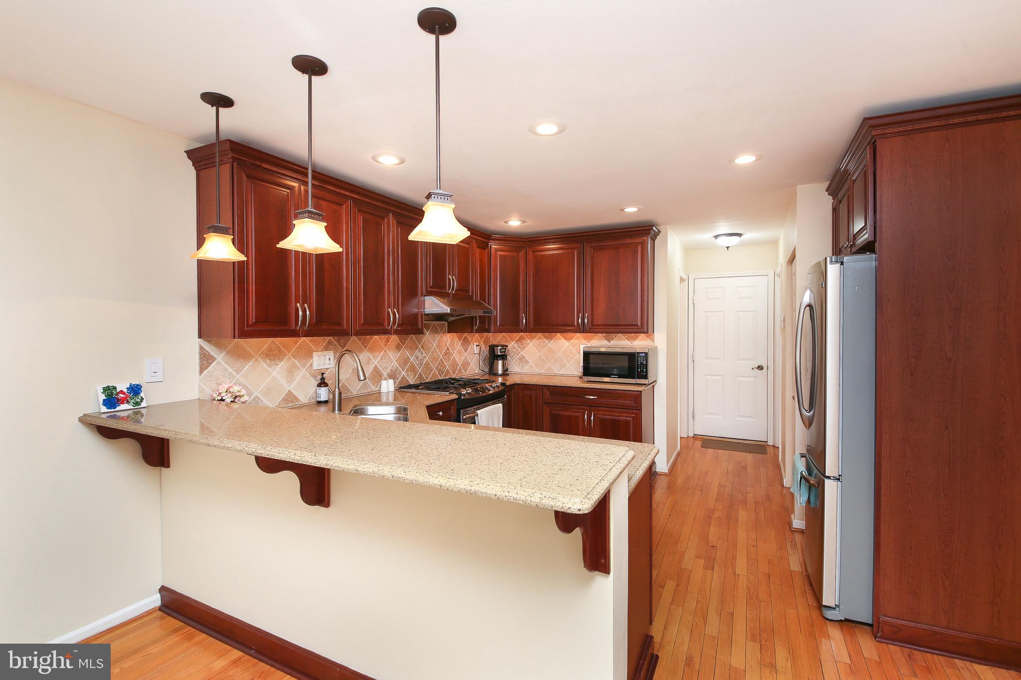 PLYMOUTH MEADOWS - Residential Lease