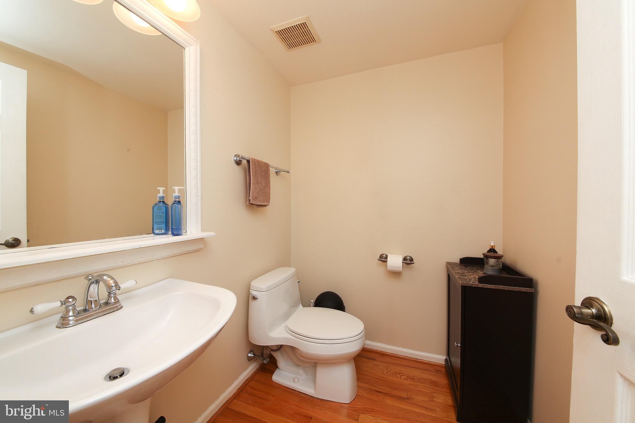 PLYMOUTH MEADOWS - Residential Lease