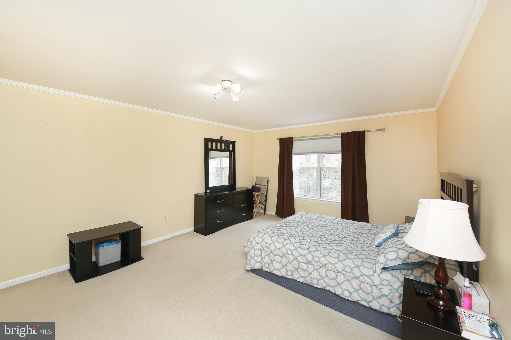 PLYMOUTH MEADOWS - Residential Lease